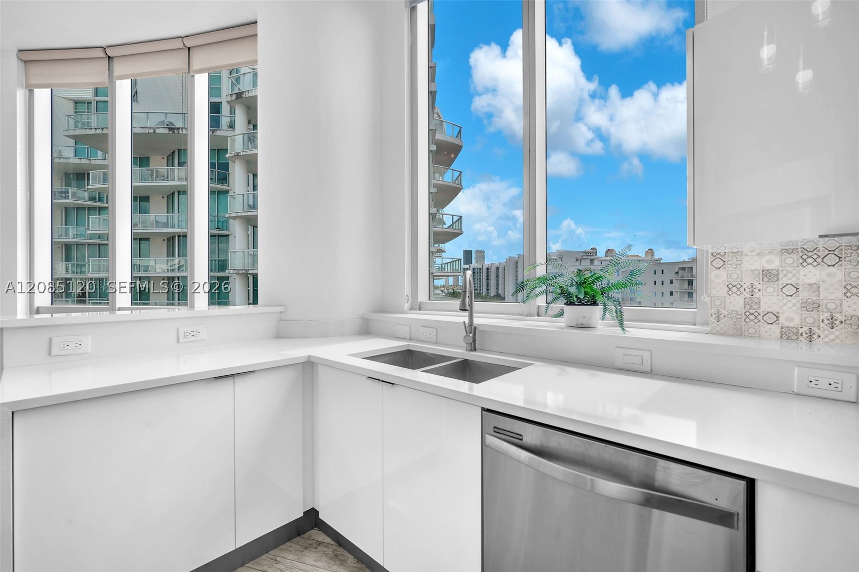 image Uptown Marina Lofts14