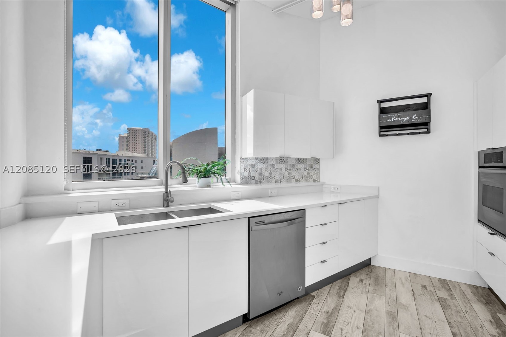 image Uptown Marina Lofts5