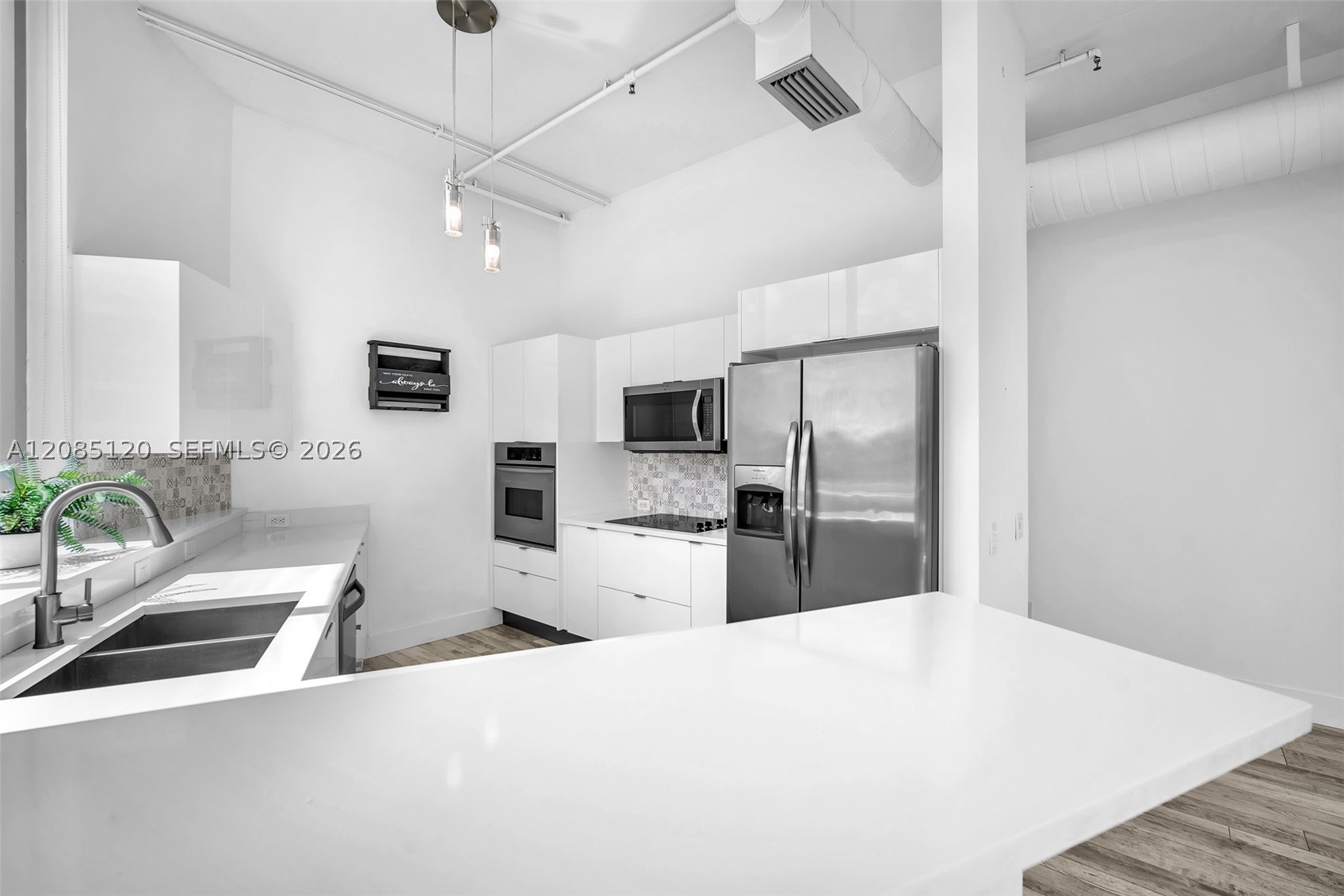 image Uptown Marina Lofts6