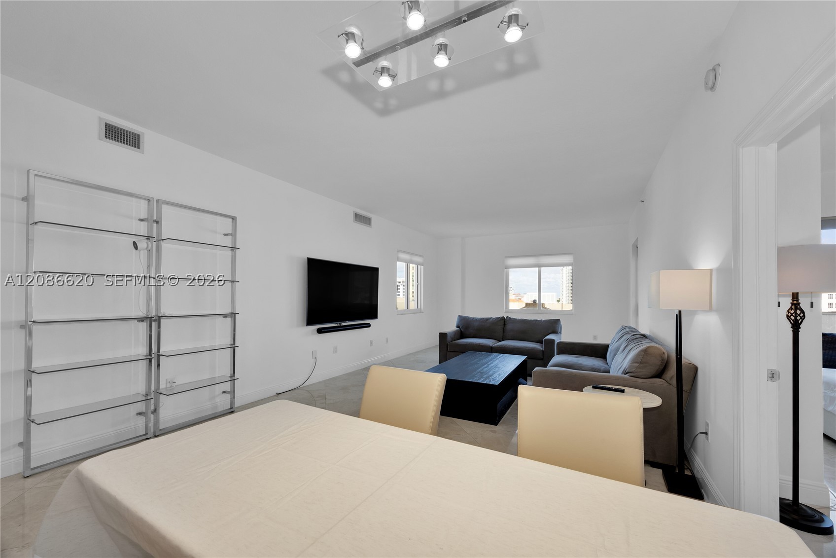 image Ten Aragon Condo4