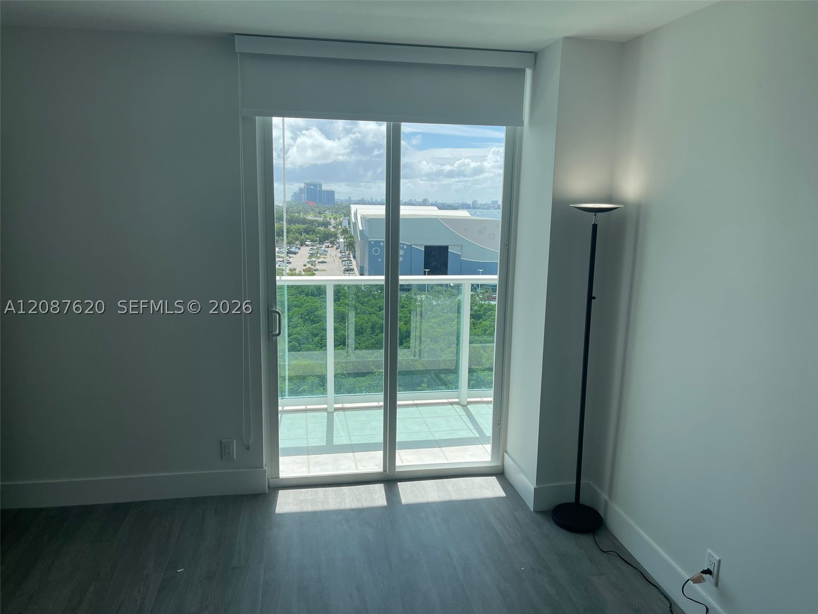 image Arlen House East13