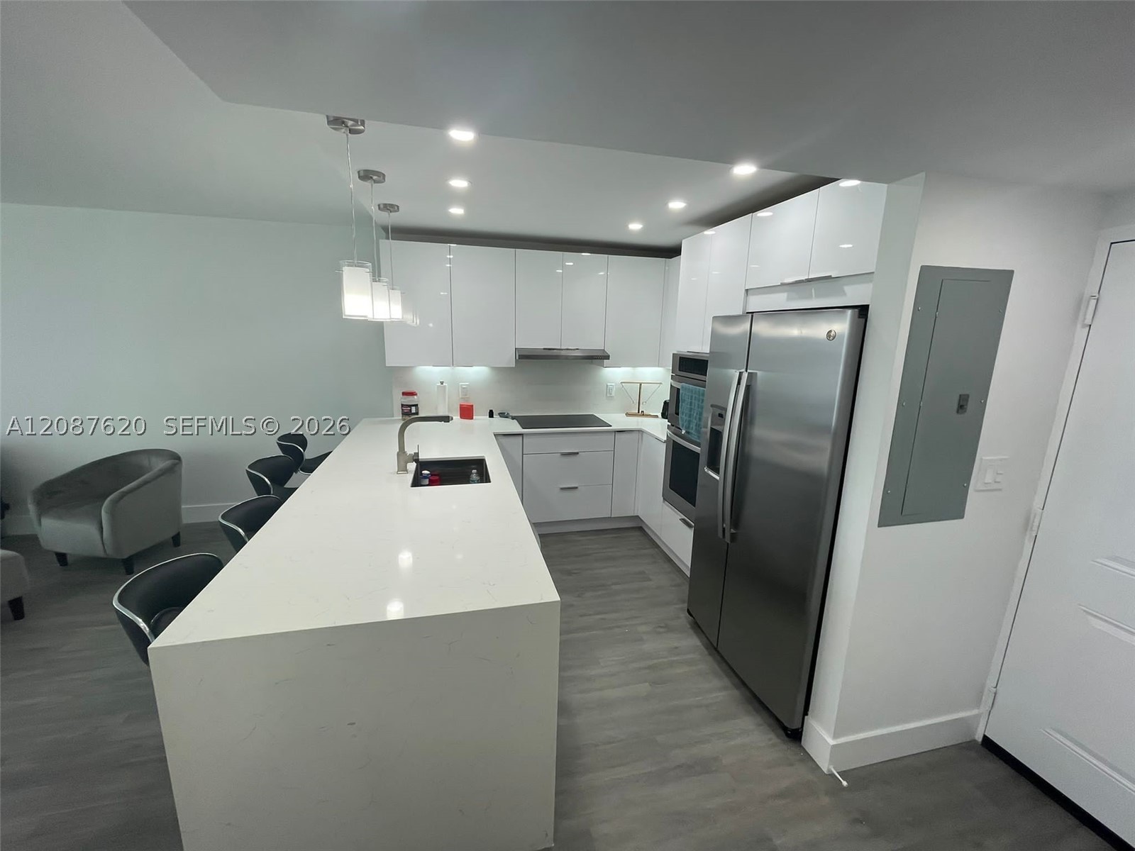 image Arlen House East1