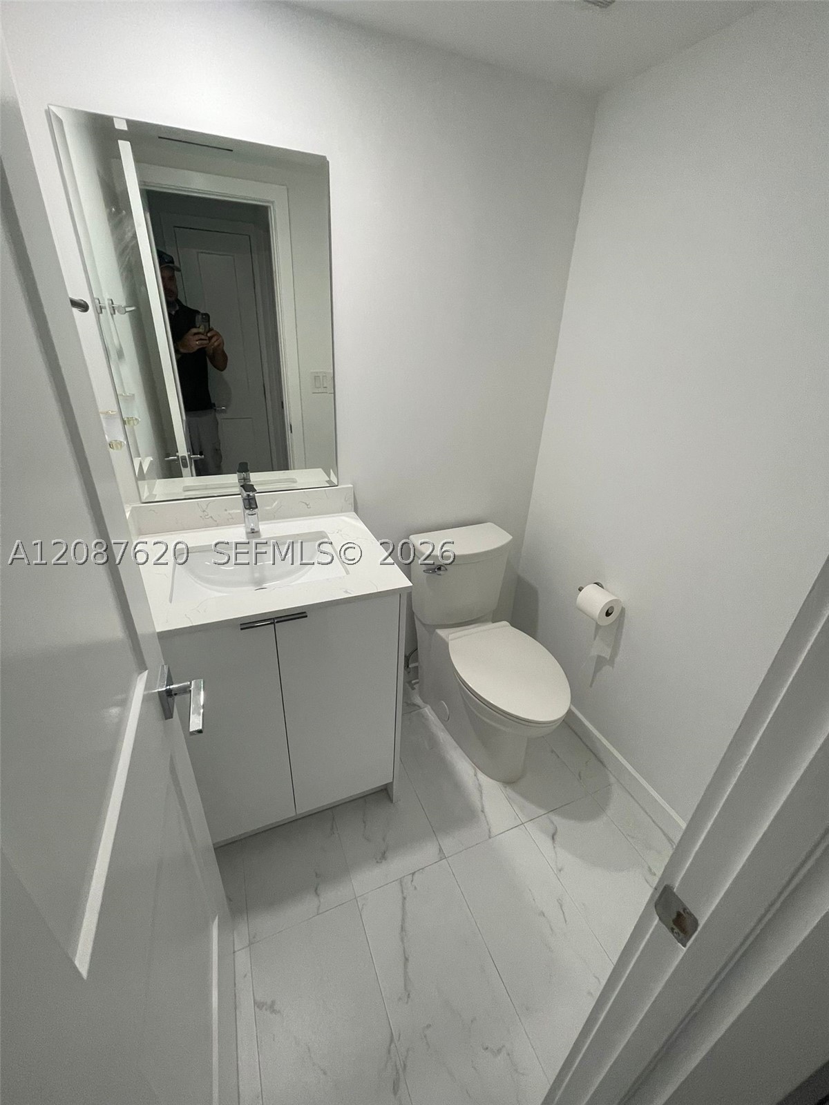 image Arlen House East8