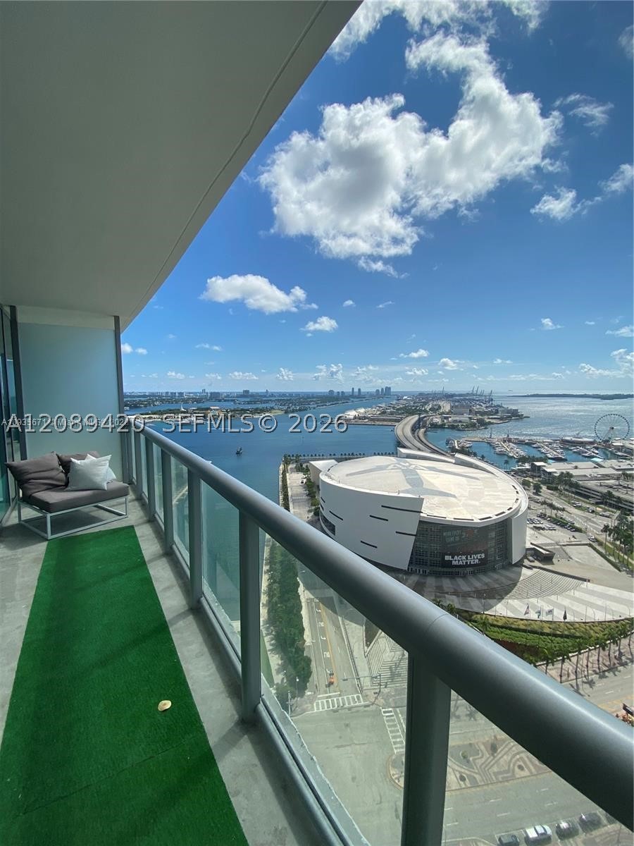 image Marina Blue7