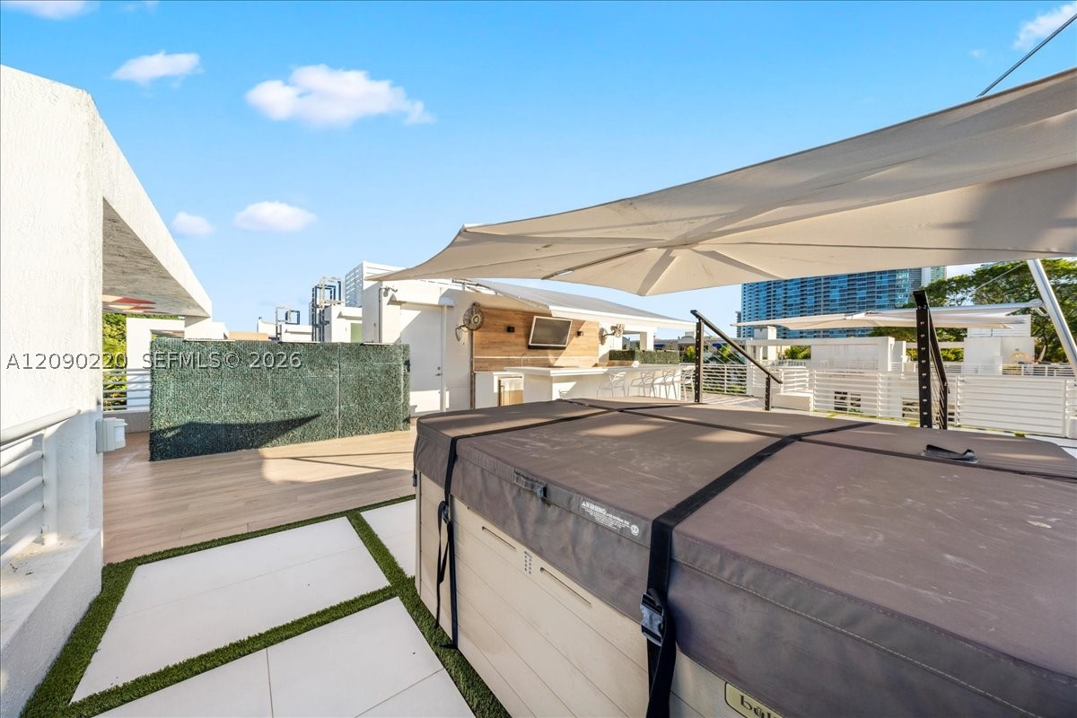 image One Bay Residences24