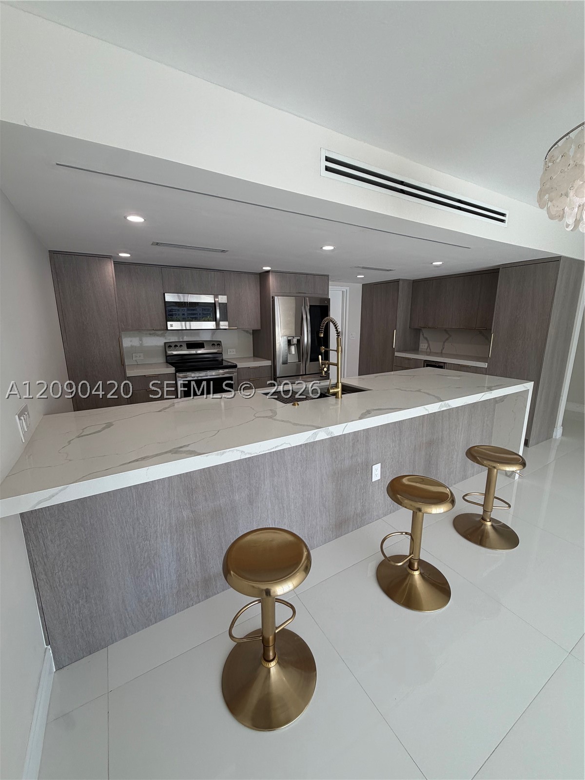 155 Ocean Ln Dr #413 Key Biscayne, FL 33149