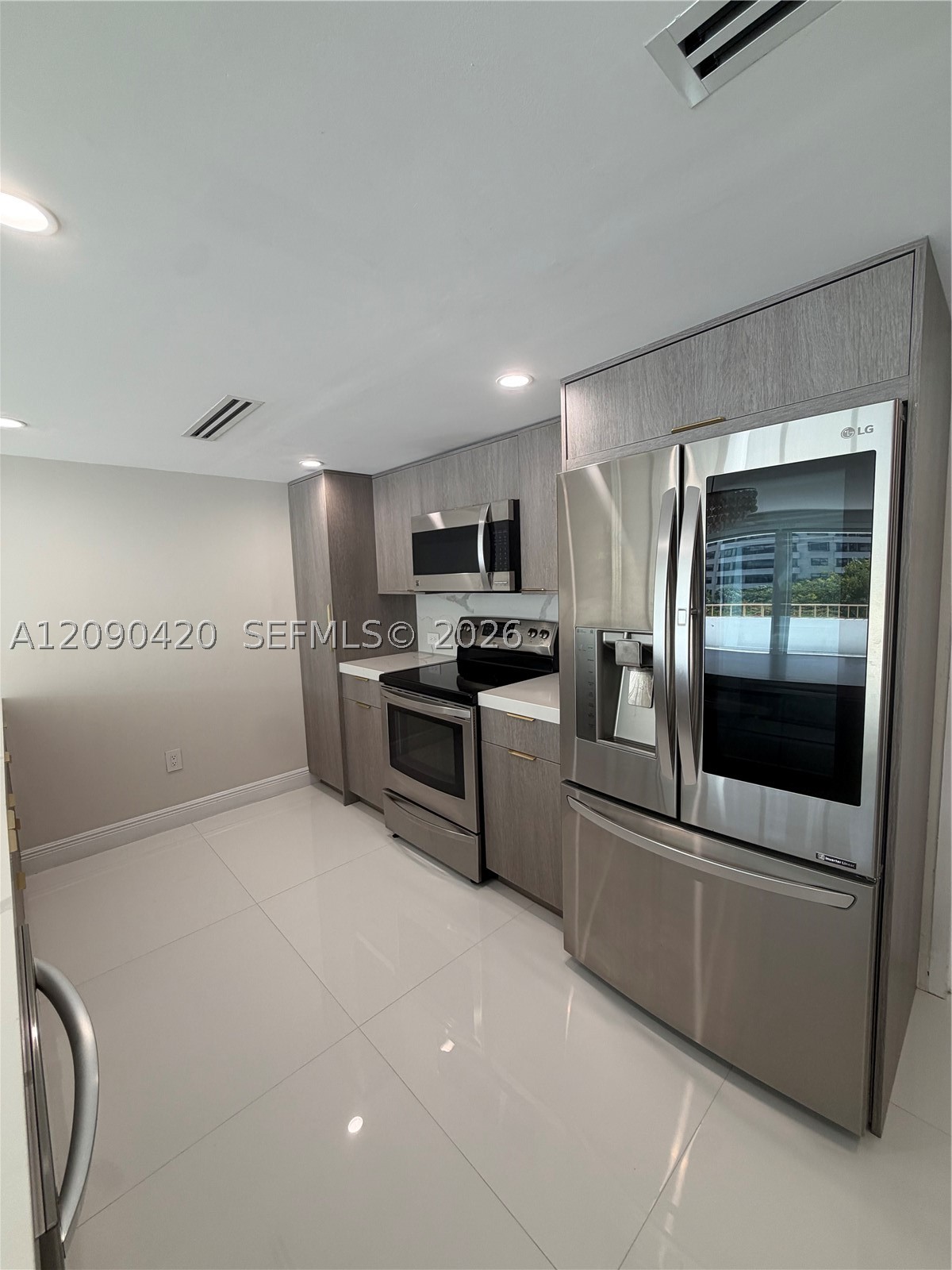 155 Ocean Ln Dr #413 Key Biscayne, FL 33149