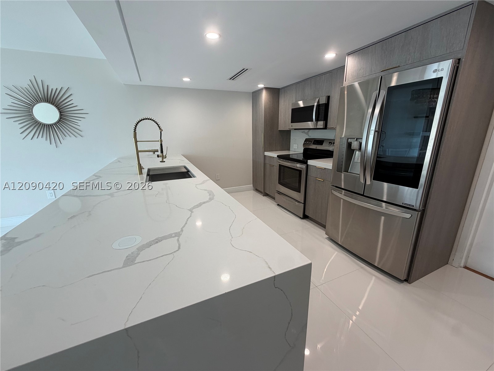 155 Ocean Ln Dr #413 Key Biscayne, FL 33149