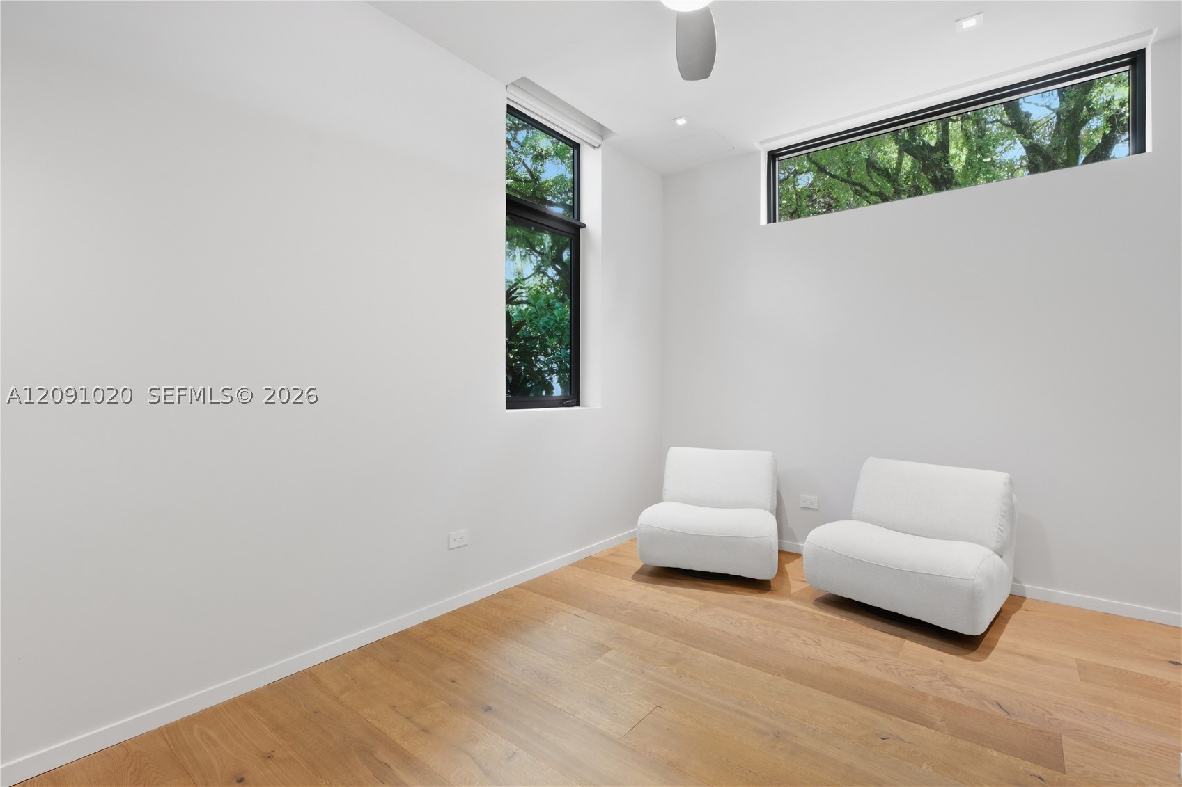 2803 Crystal Ct Miami, FL 33133