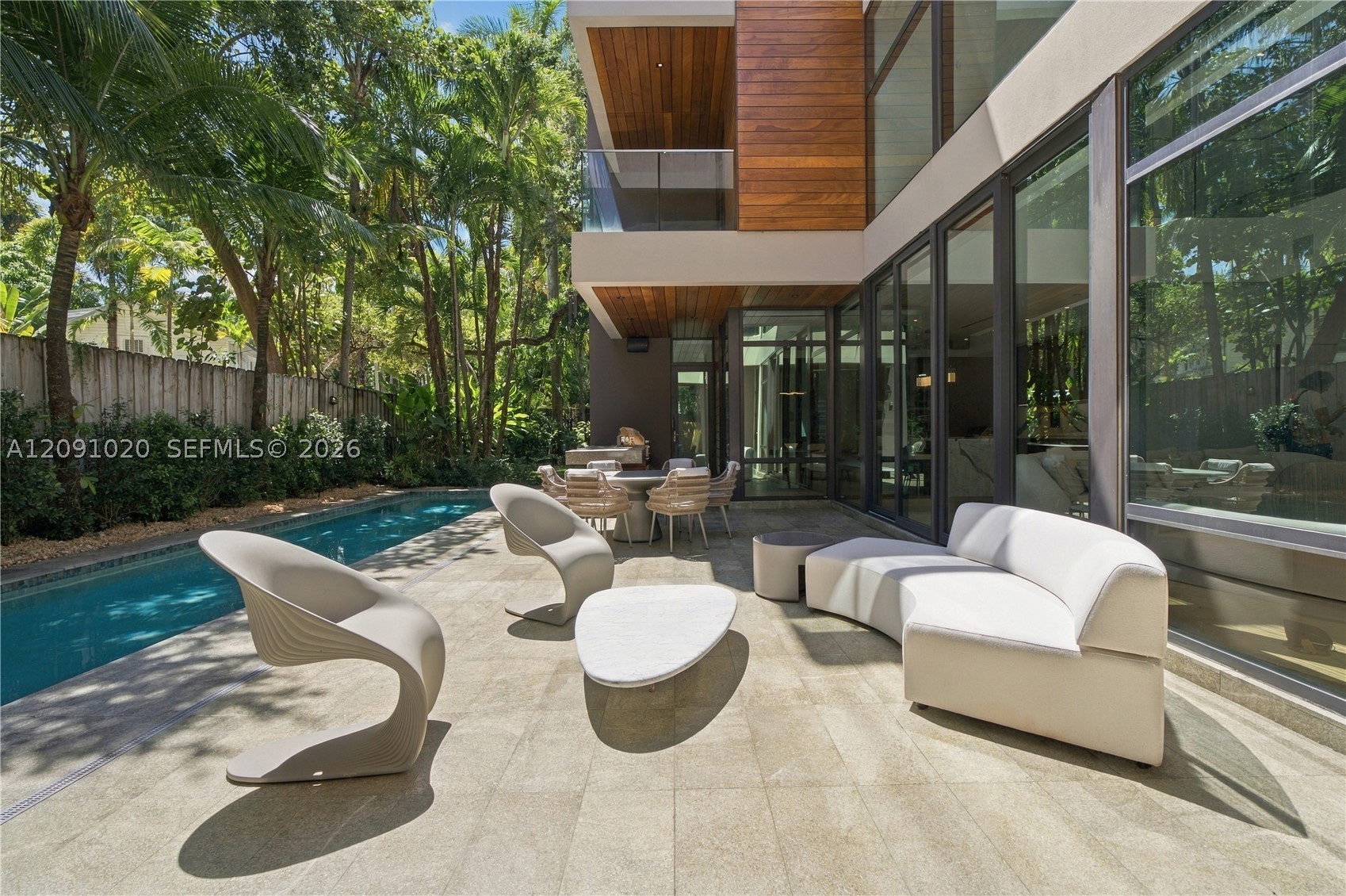 2803 Crystal Ct Miami, FL 33133