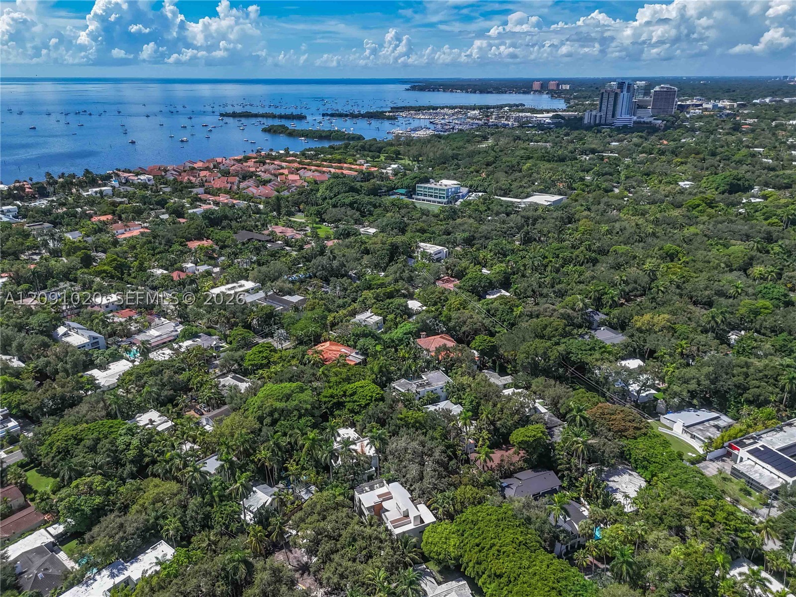2803 Crystal Ct Miami, FL 33133