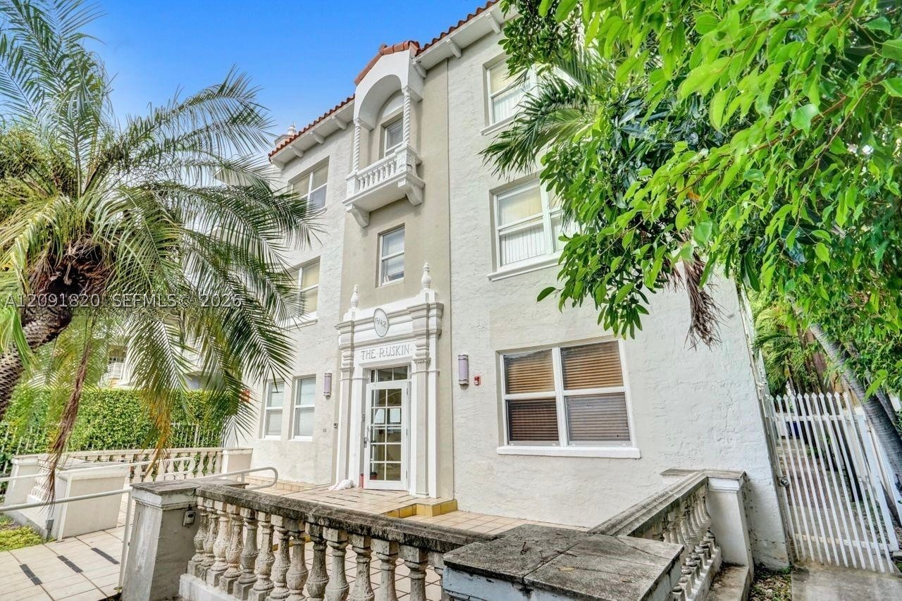 1542 Drexel Ave #104 Miami Beach, FL 33139
