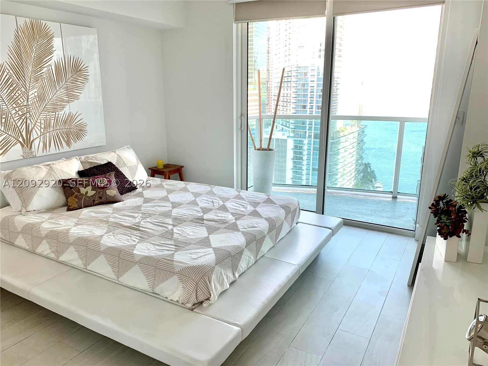 image Brickell on the River North10