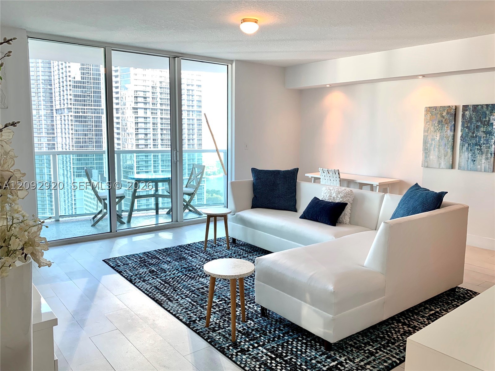 image Brickell on the River North6