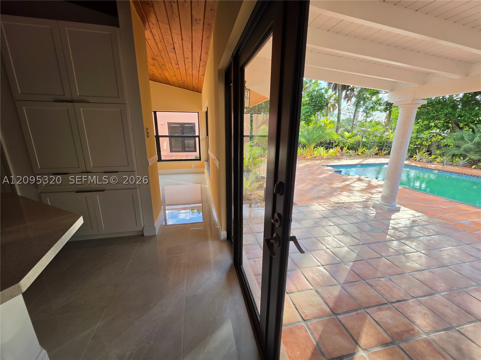 10204 SW 96th Ct Miami, FL 33176
