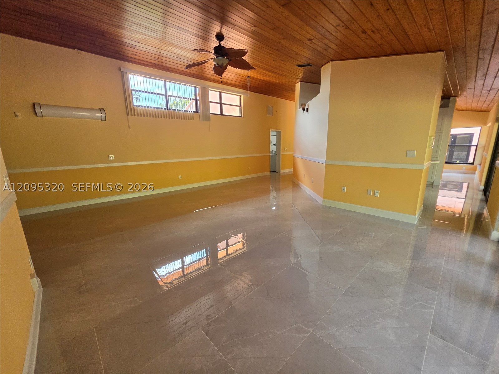 10204 SW 96th Ct Miami, FL 33176