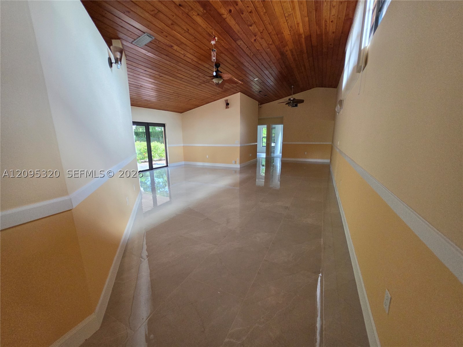 10204 SW 96th Ct Miami, FL 33176