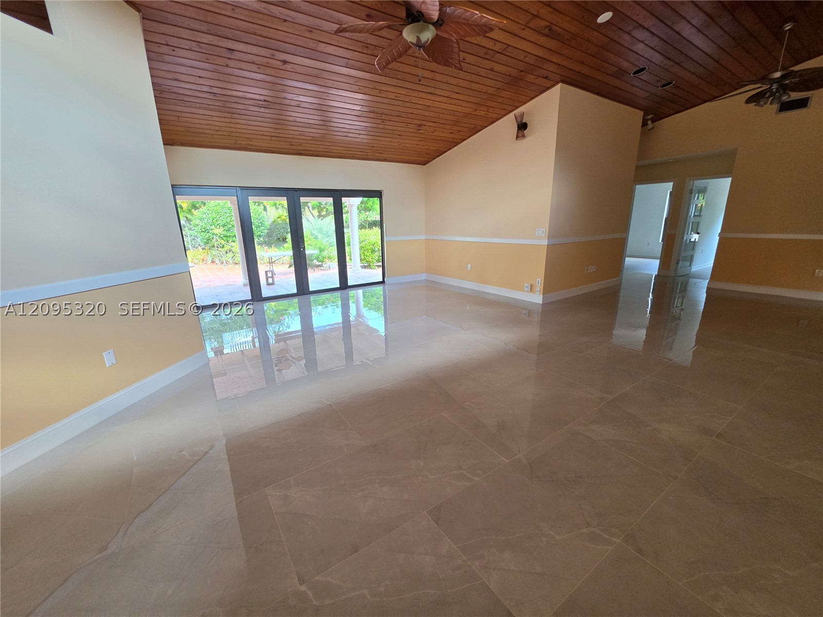 10204 SW 96th Ct Miami, FL 33176