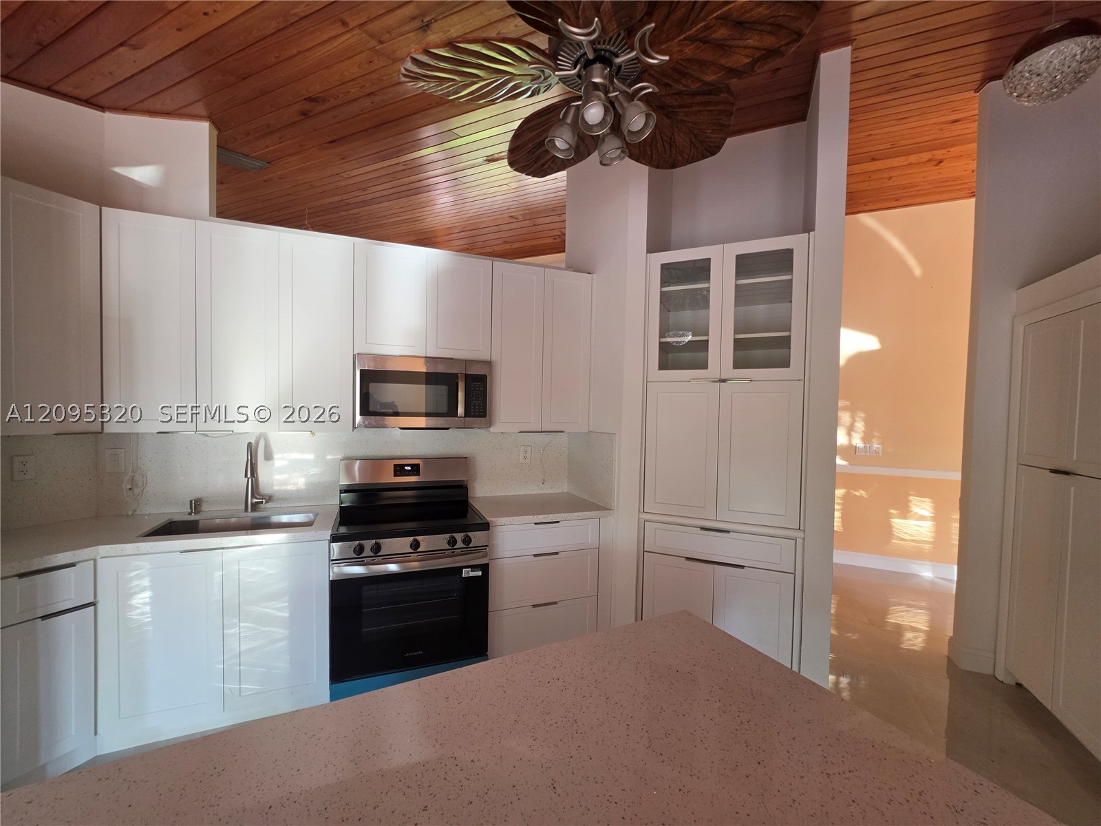 10204 SW 96th Ct Miami, FL 33176