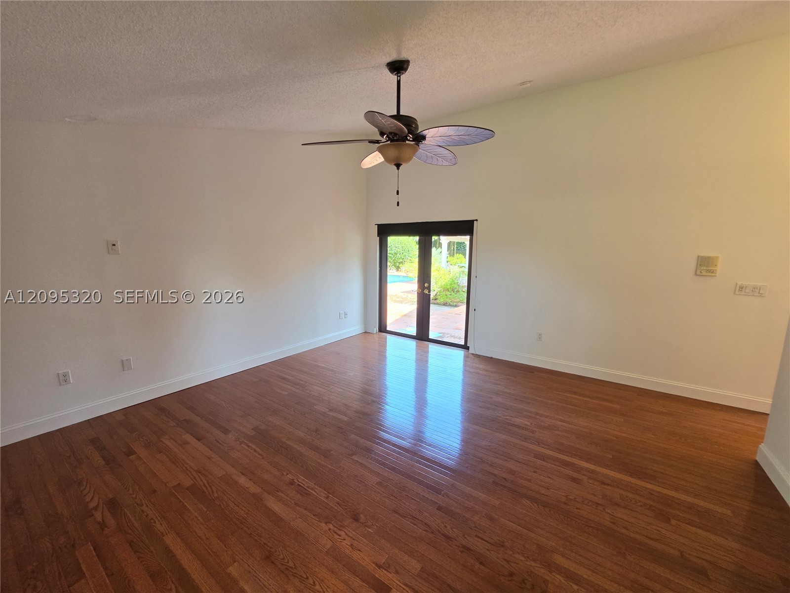 10204 SW 96th Ct Miami, FL 33176