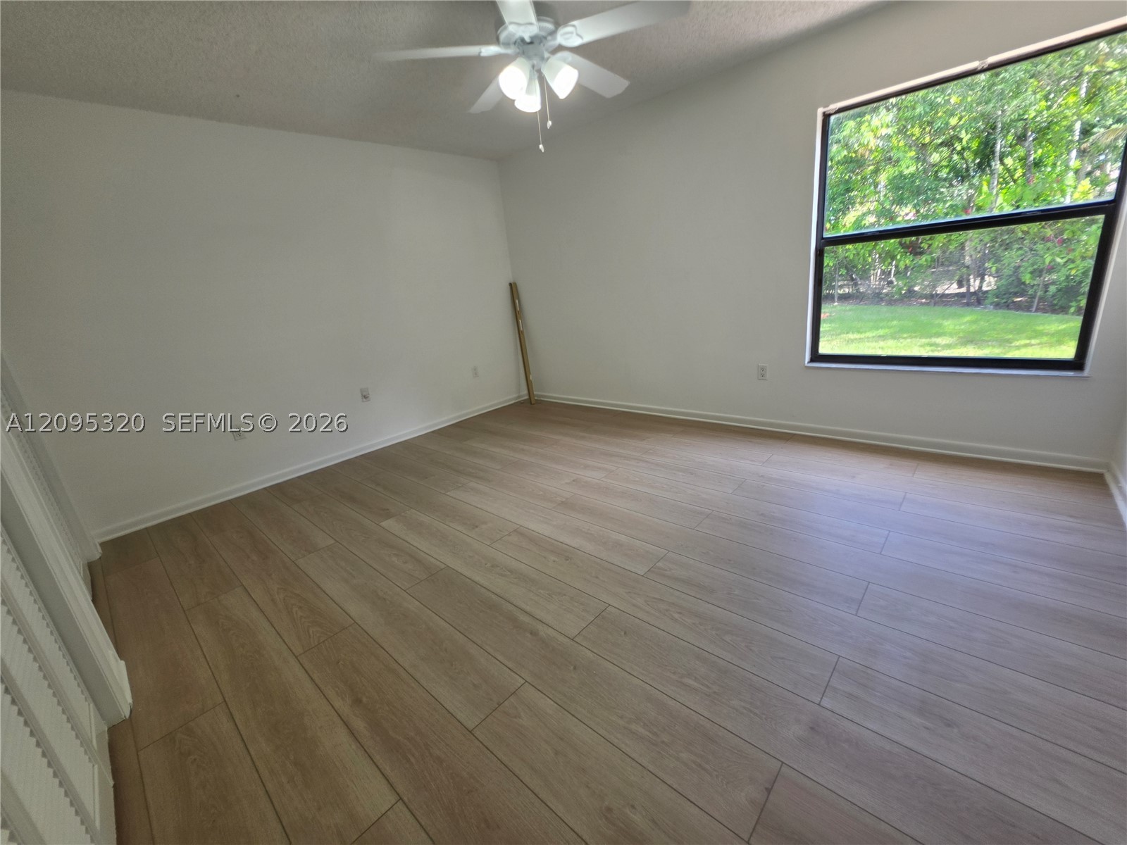 10204 SW 96th Ct Miami, FL 33176