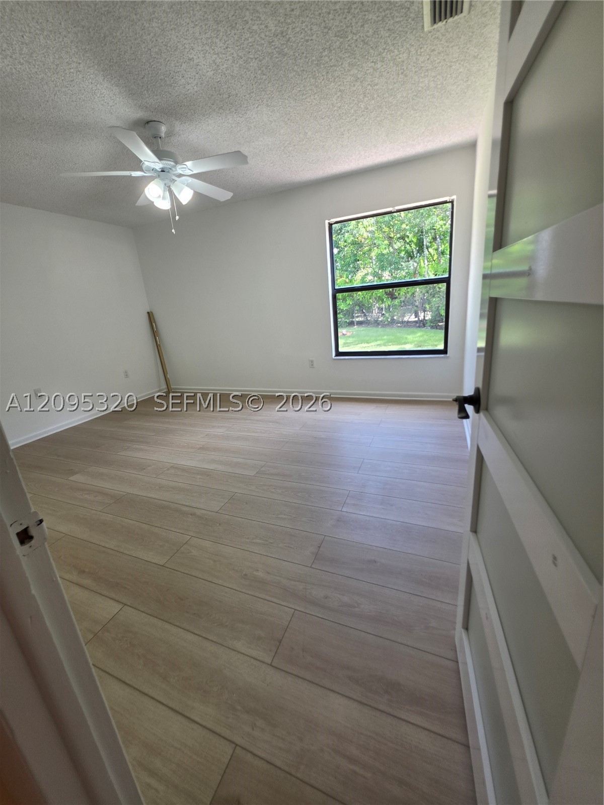 10204 SW 96th Ct Miami, FL 33176