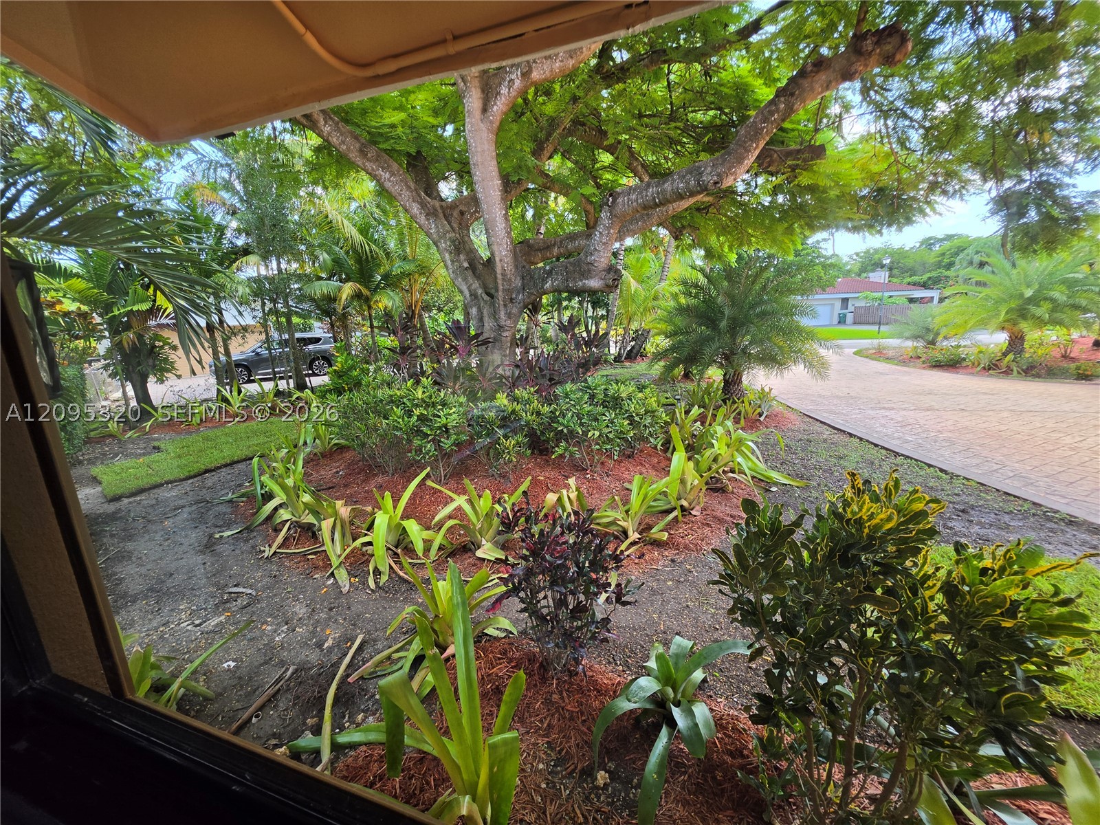 10204 SW 96th Ct Miami, FL 33176