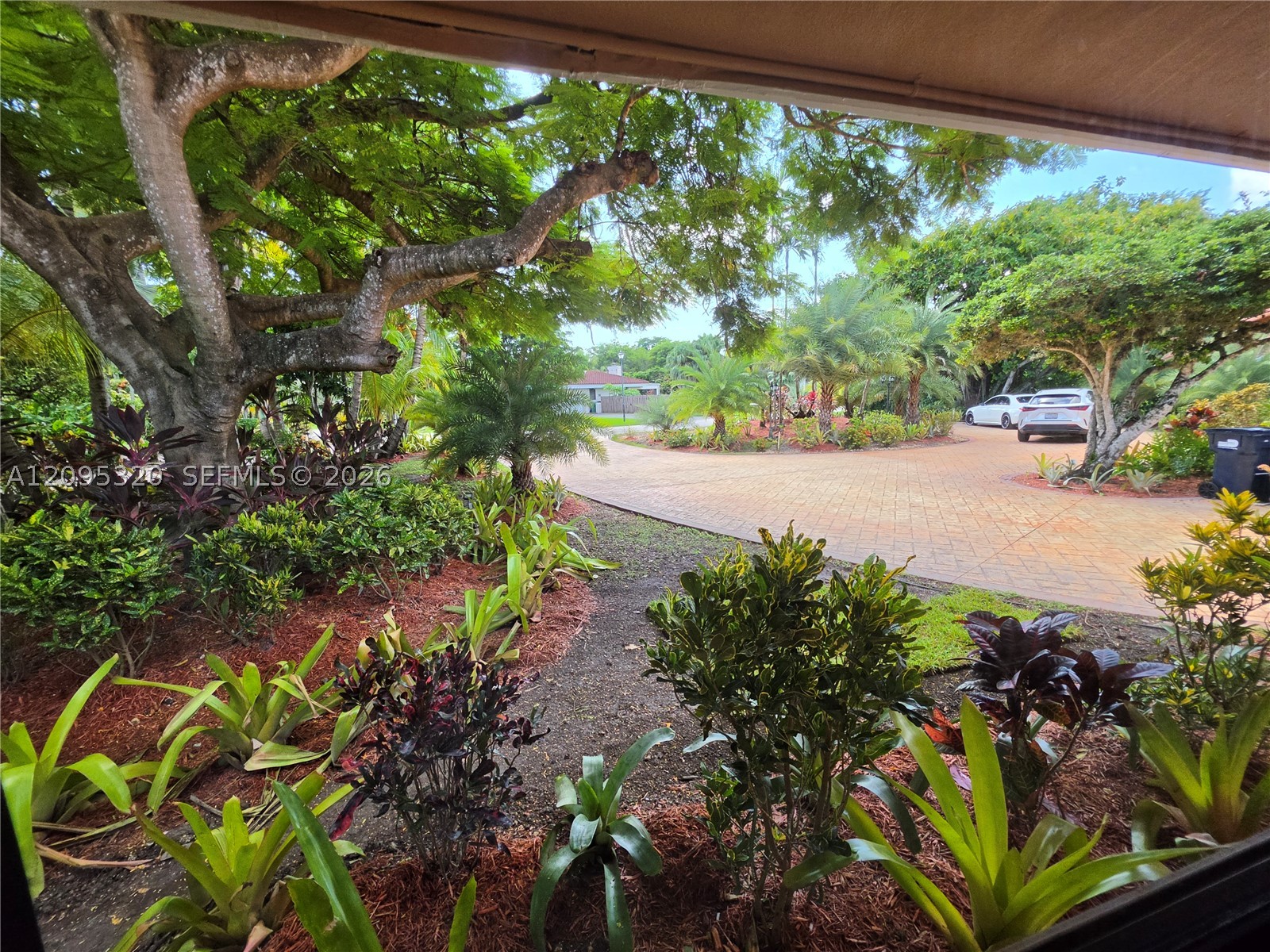 10204 SW 96th Ct Miami, FL 33176