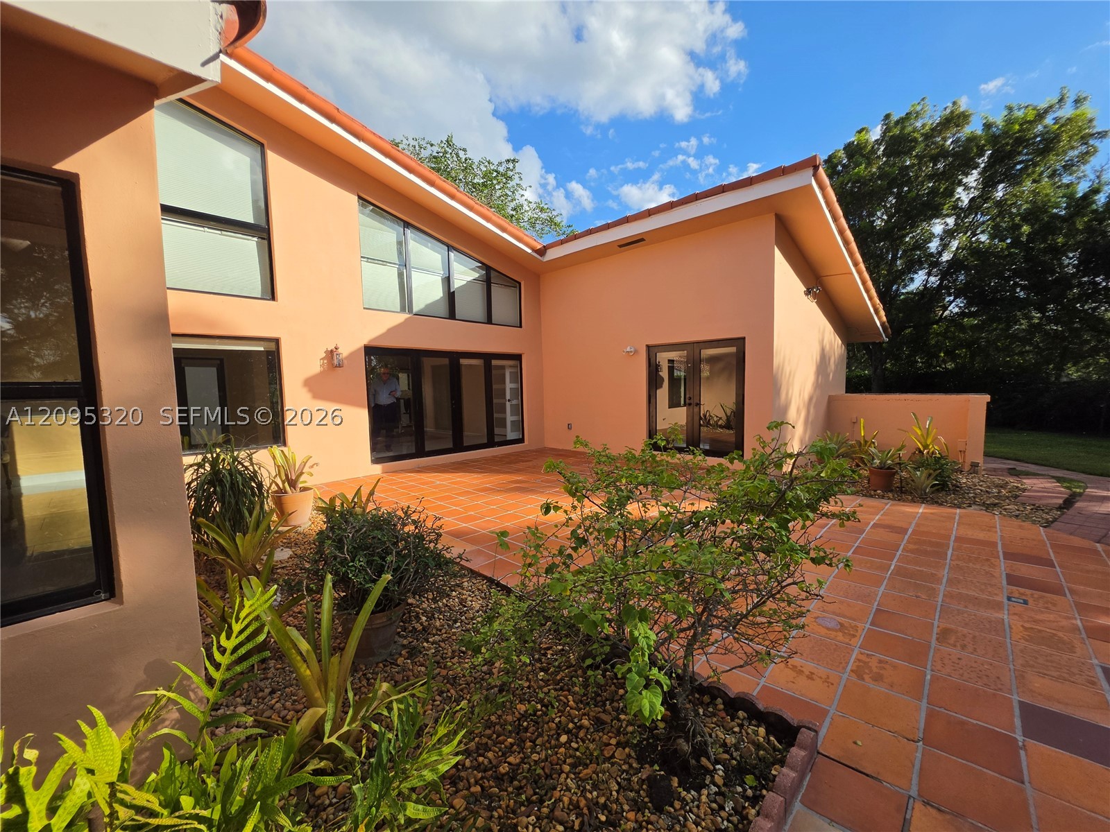 10204 SW 96th Ct Miami, FL 33176