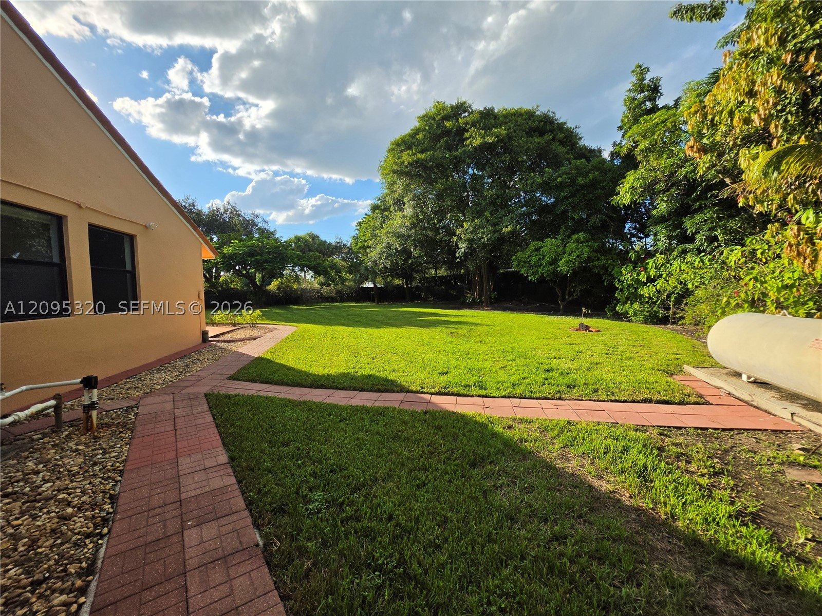 10204 SW 96th Ct Miami, FL 33176