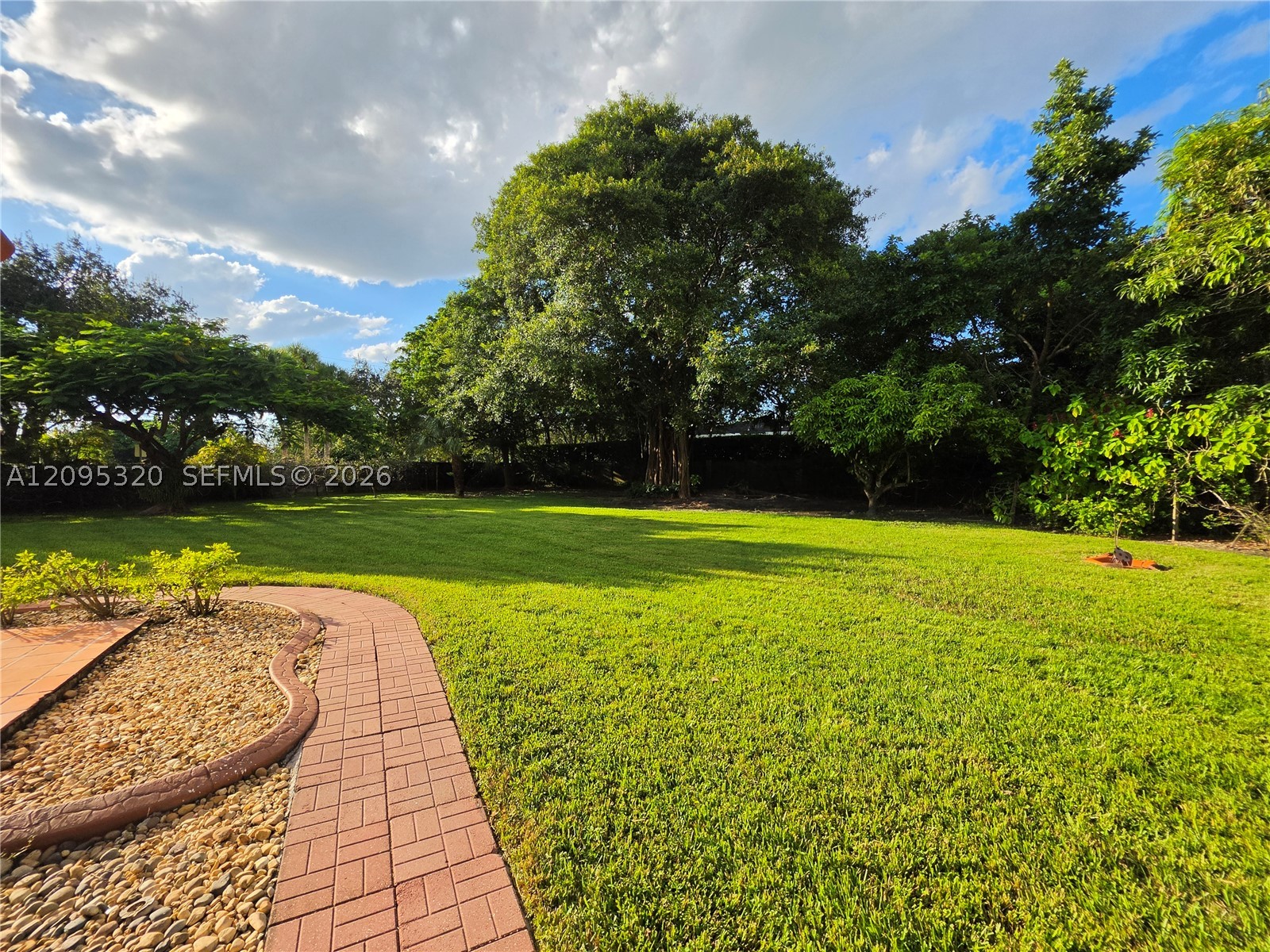 10204 SW 96th Ct Miami, FL 33176