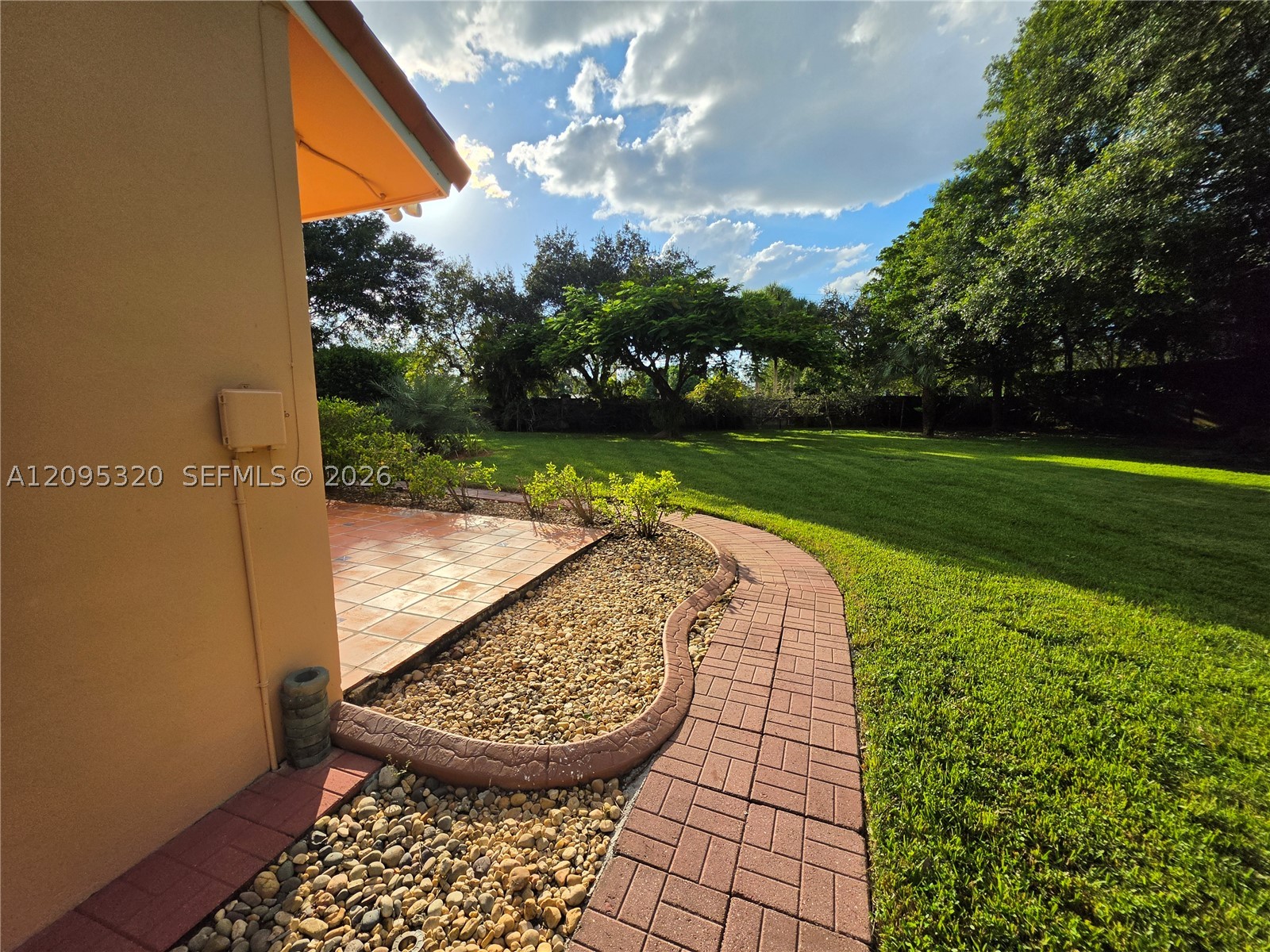 10204 SW 96th Ct Miami, FL 33176