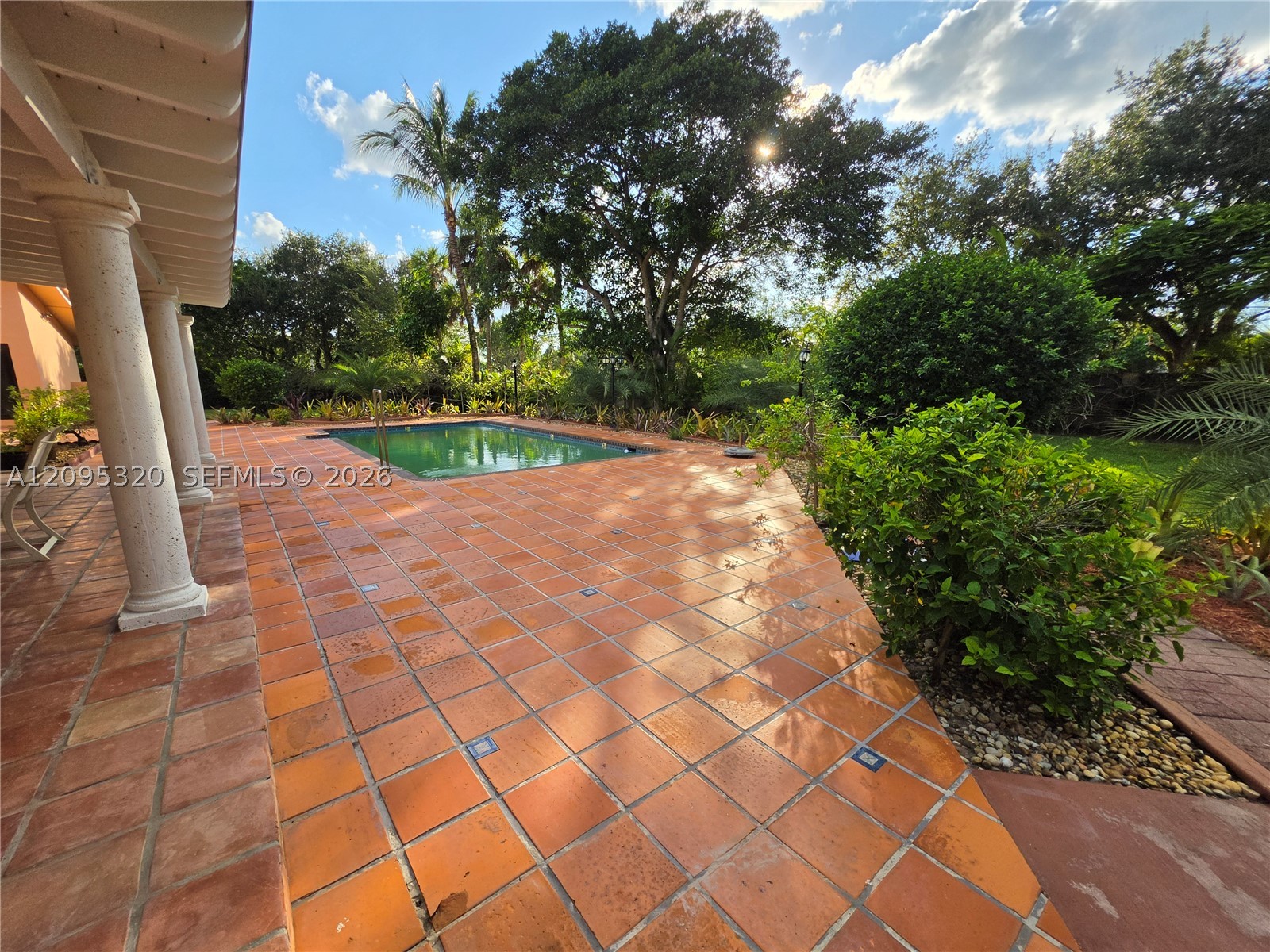 10204 SW 96th Ct Miami, FL 33176