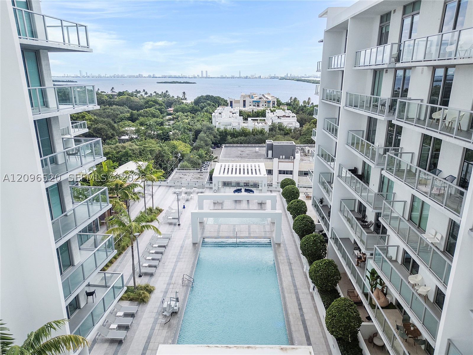 3900 Biscayne Blvd #S-702