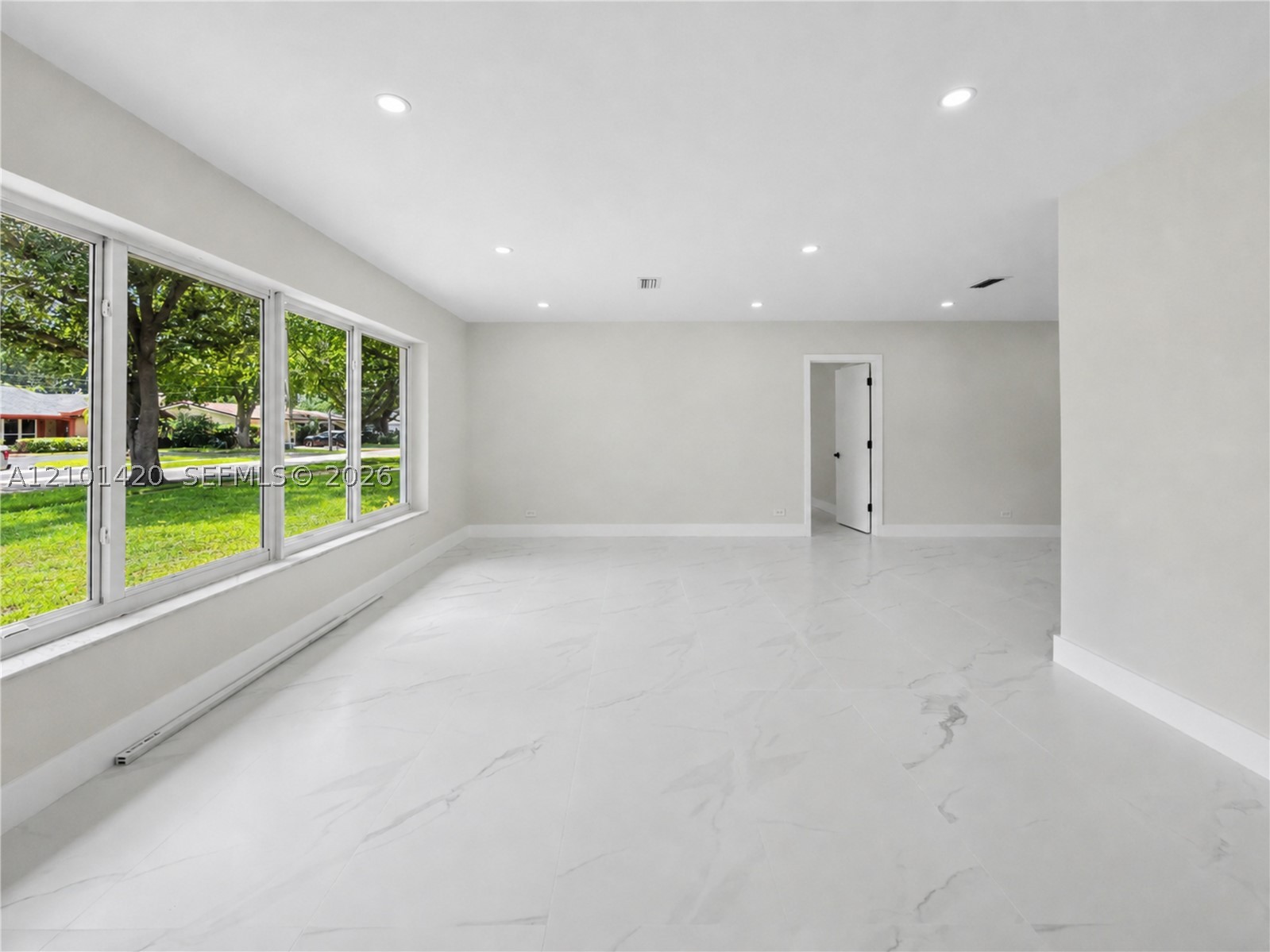 861 NW 72nd Ave Plantation, FL 33317