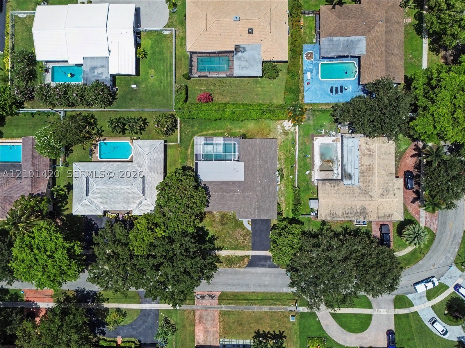 861 NW 72nd Ave Plantation, FL 33317