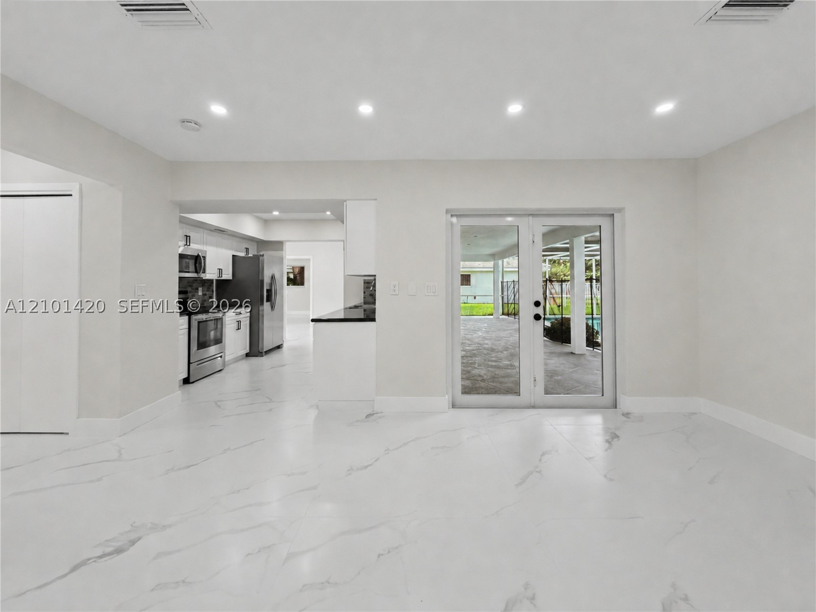 861 NW 72nd Ave Plantation, FL 33317