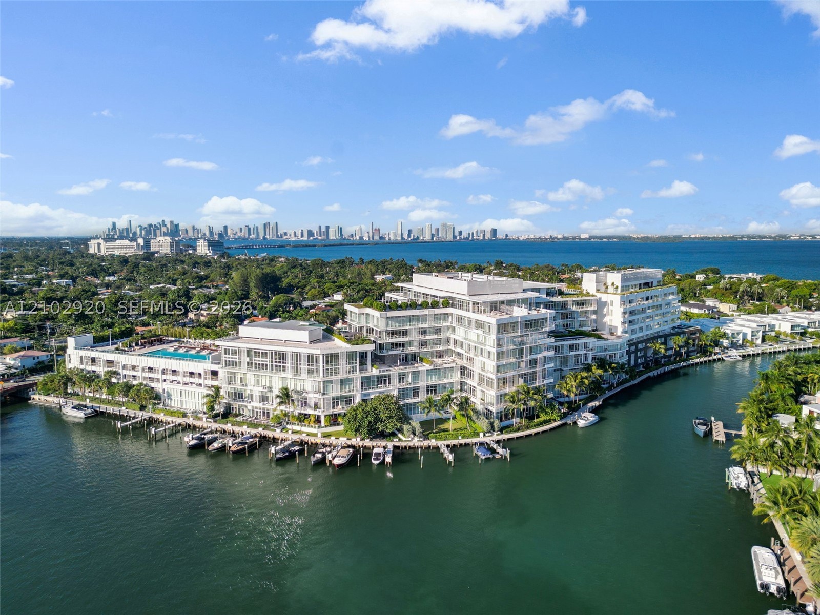 image Ritz-Carlton Residences Miami Beach0