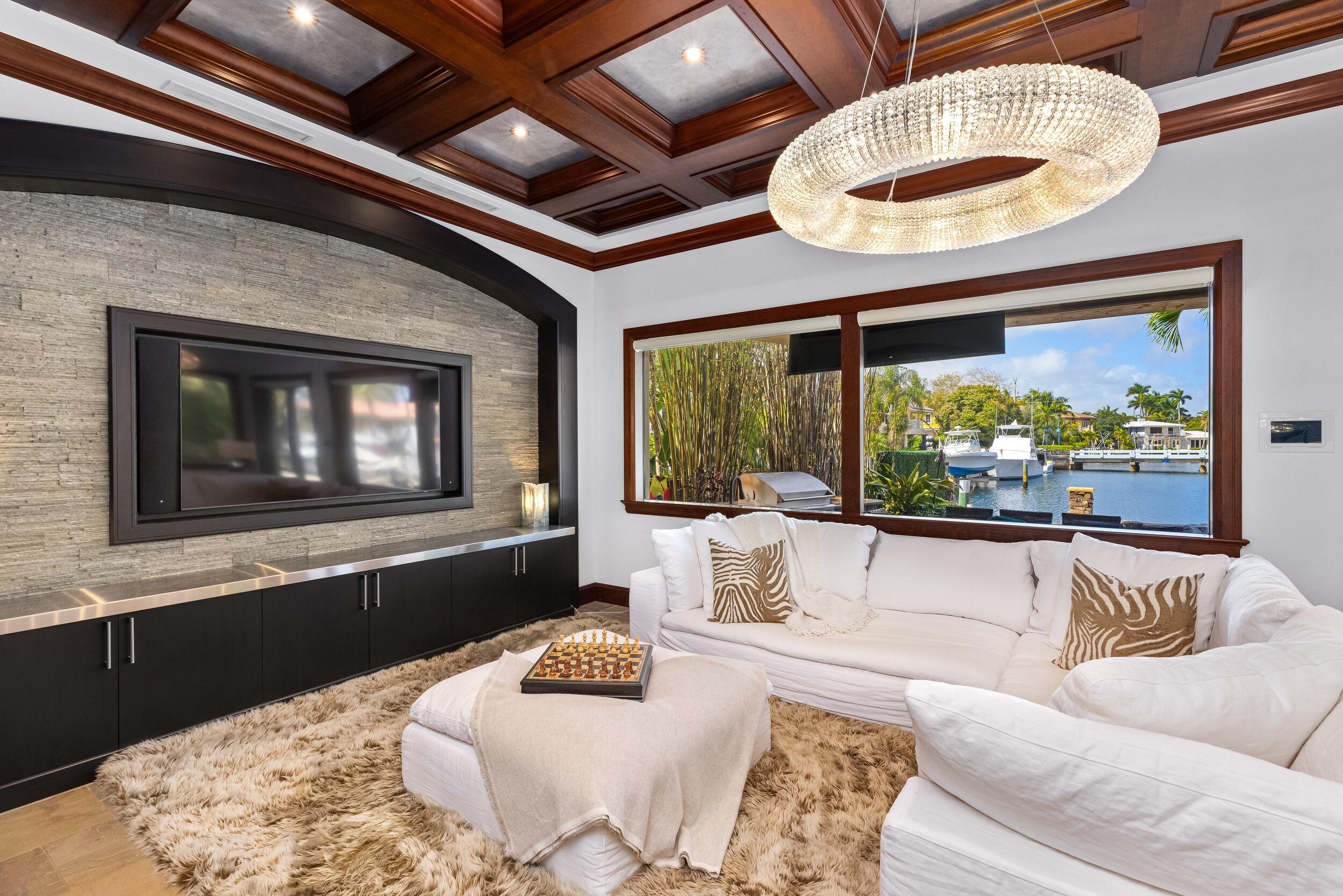 2325 NE 27th Lighthouse Point, FL 33064