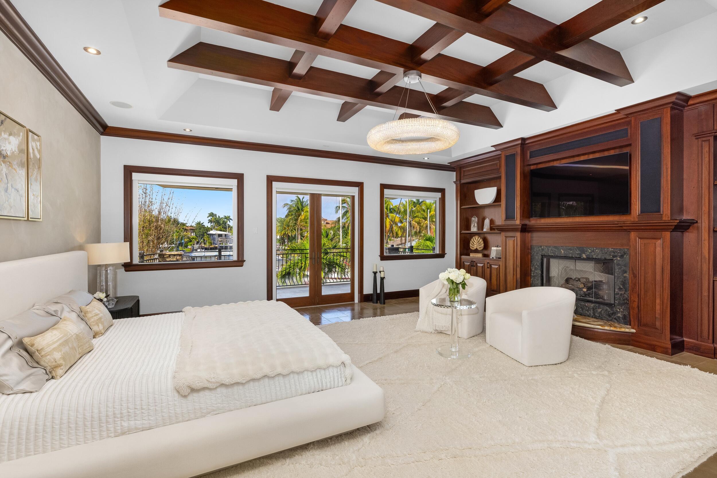 2325 NE 27th Lighthouse Point, FL 33064