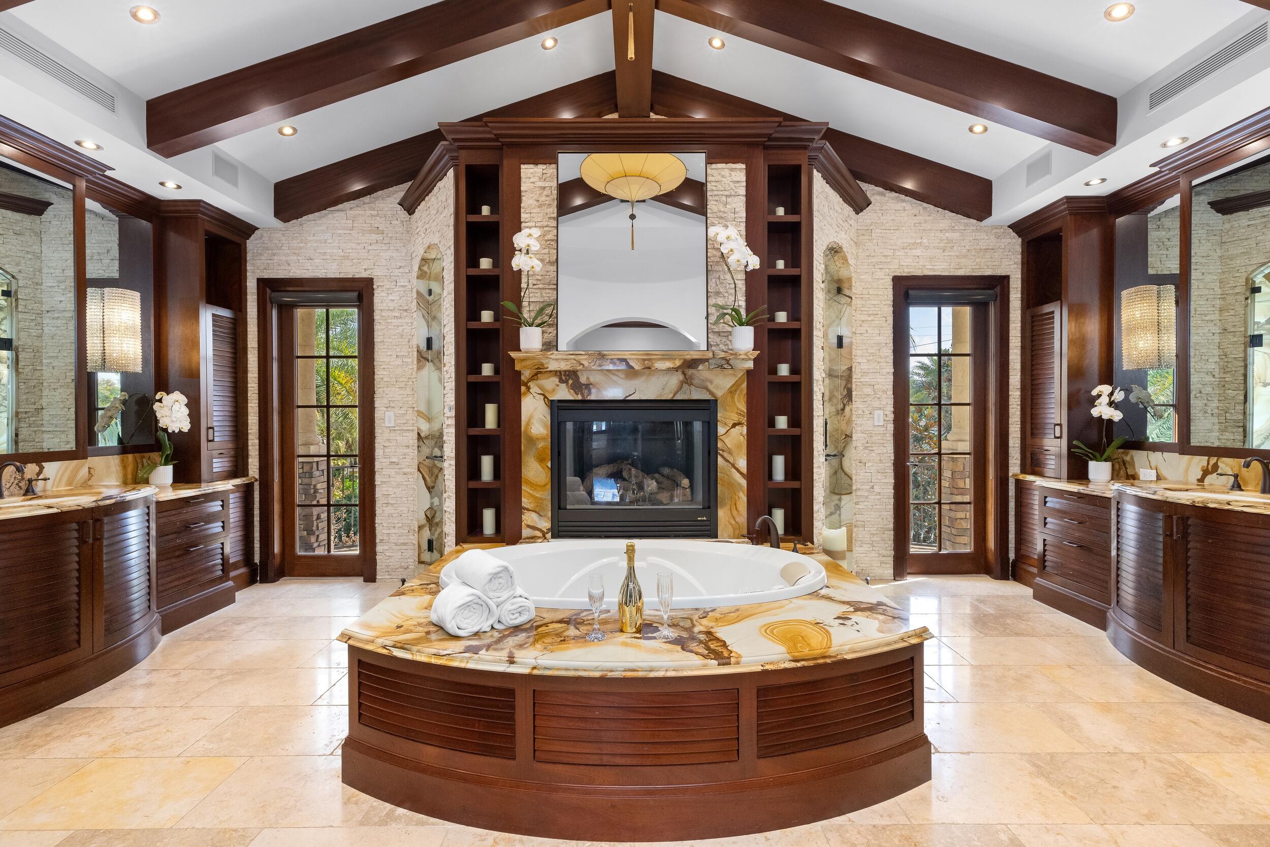 2325 NE 27th Lighthouse Point, FL 33064