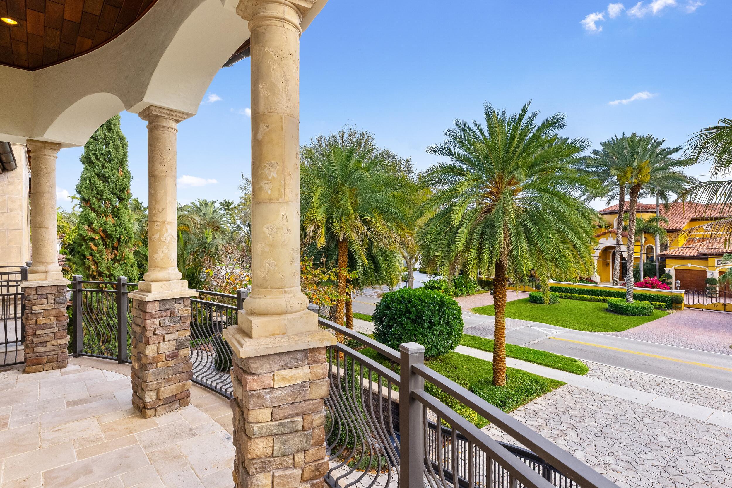 2325 NE 27th Lighthouse Point, FL 33064