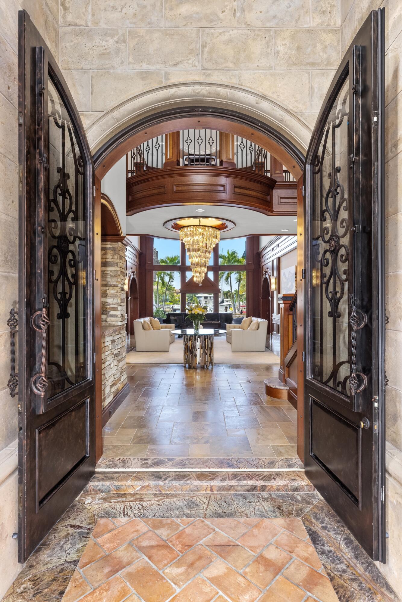 2325 NE 27th Lighthouse Point, FL 33064