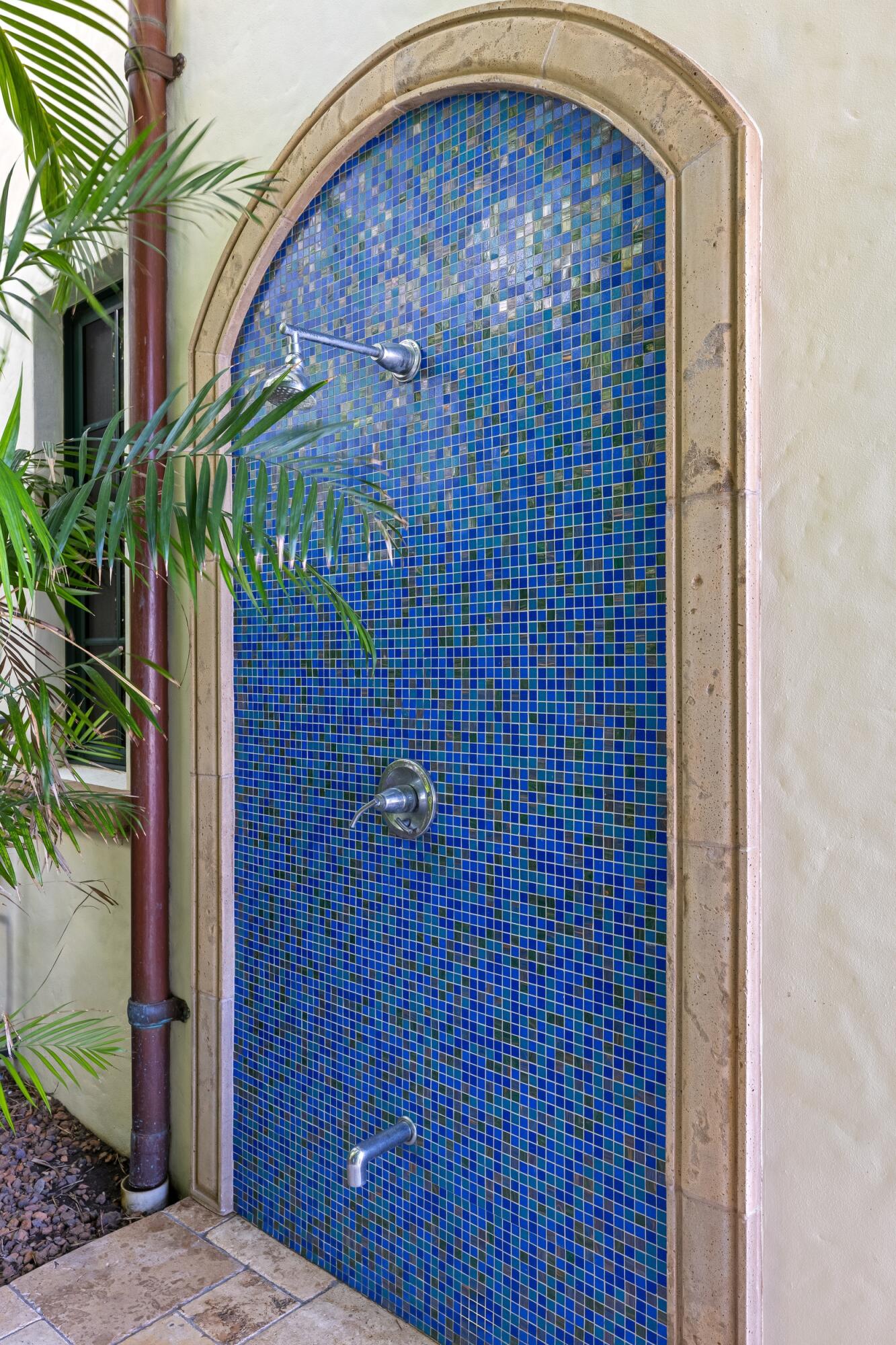 2325 NE 27th Lighthouse Point, FL 33064