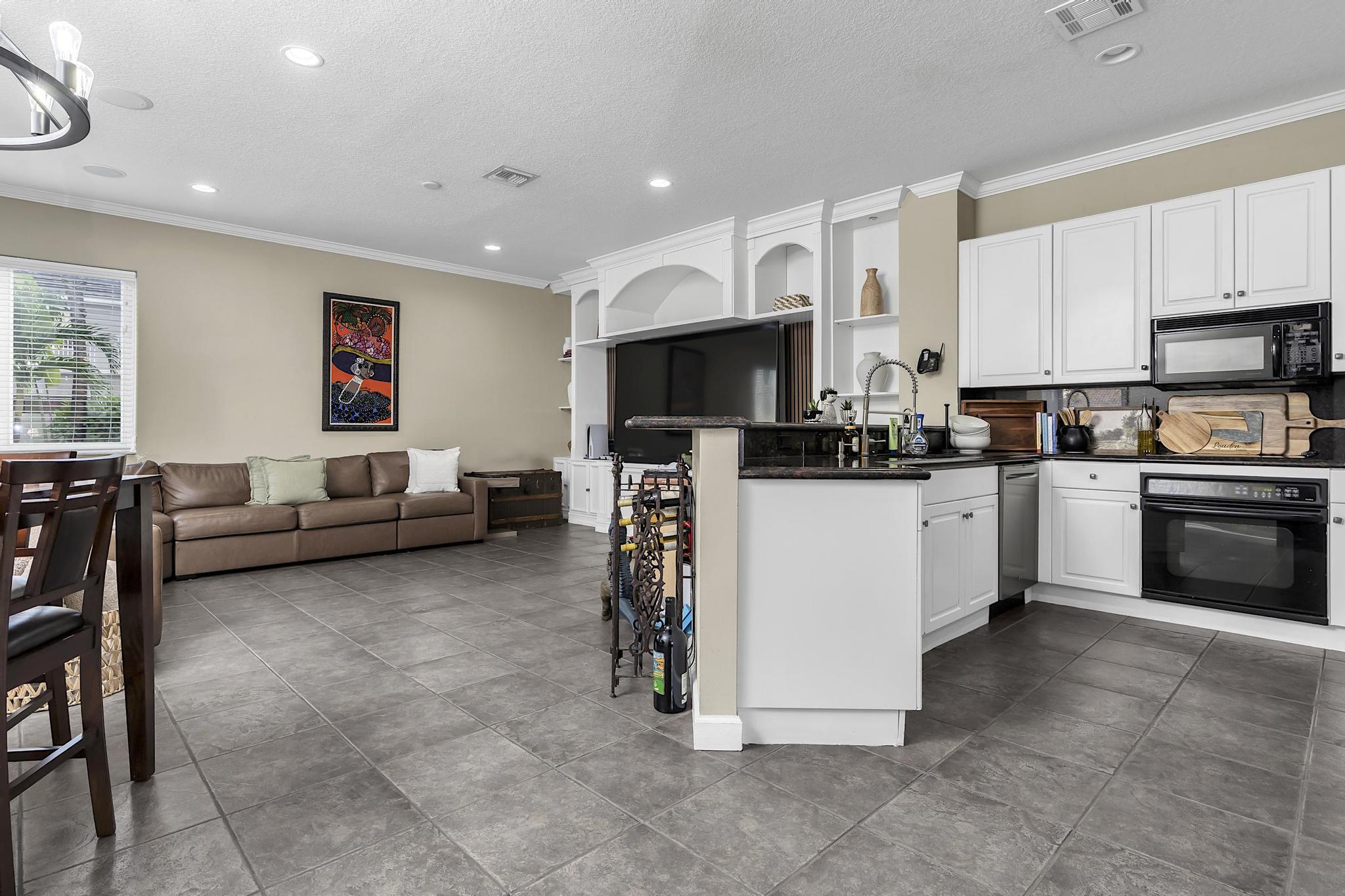 16138 SW 15th Pembroke Pines, FL 33027