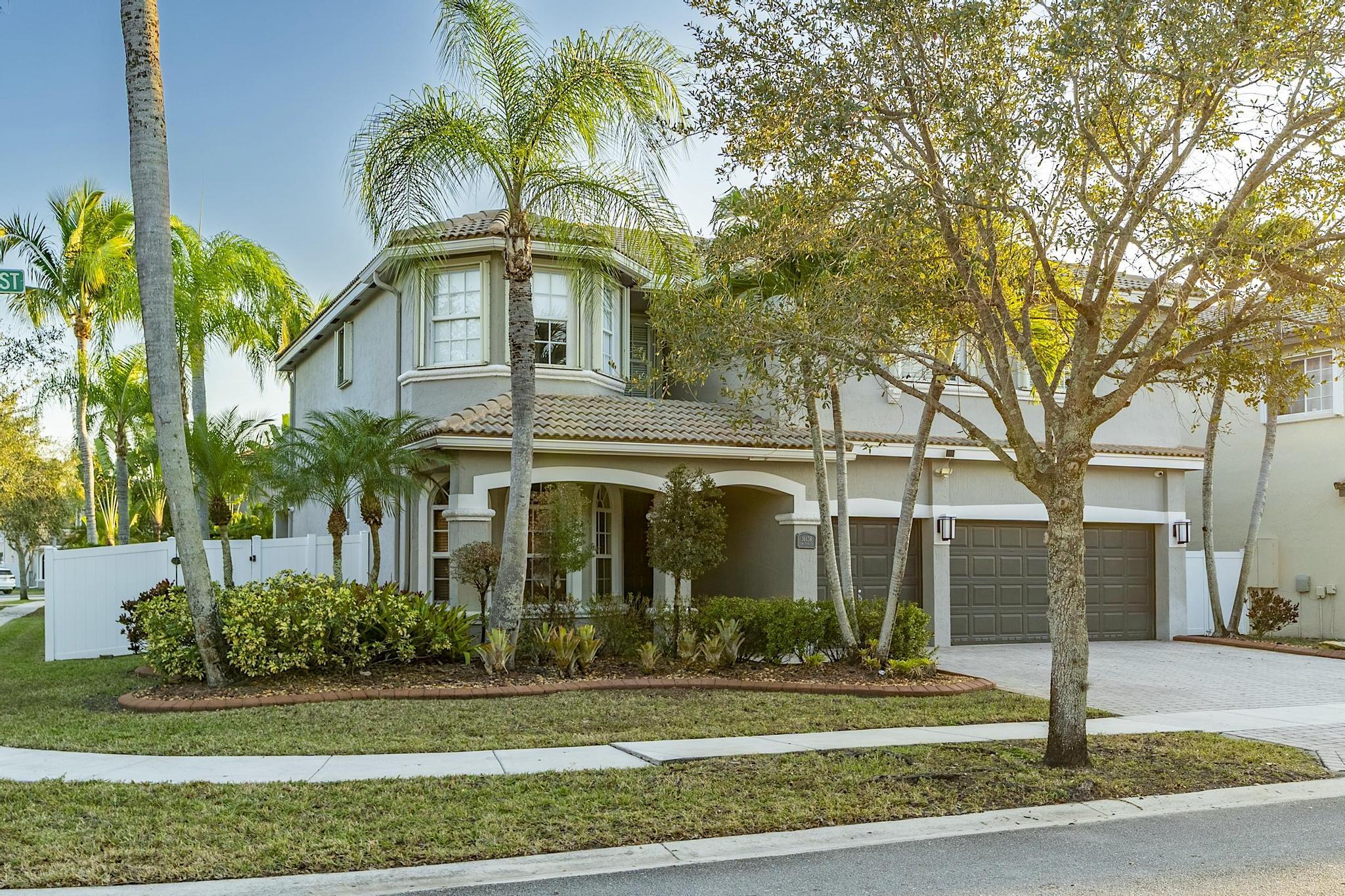 16138 SW 15th Pembroke Pines, FL 33027