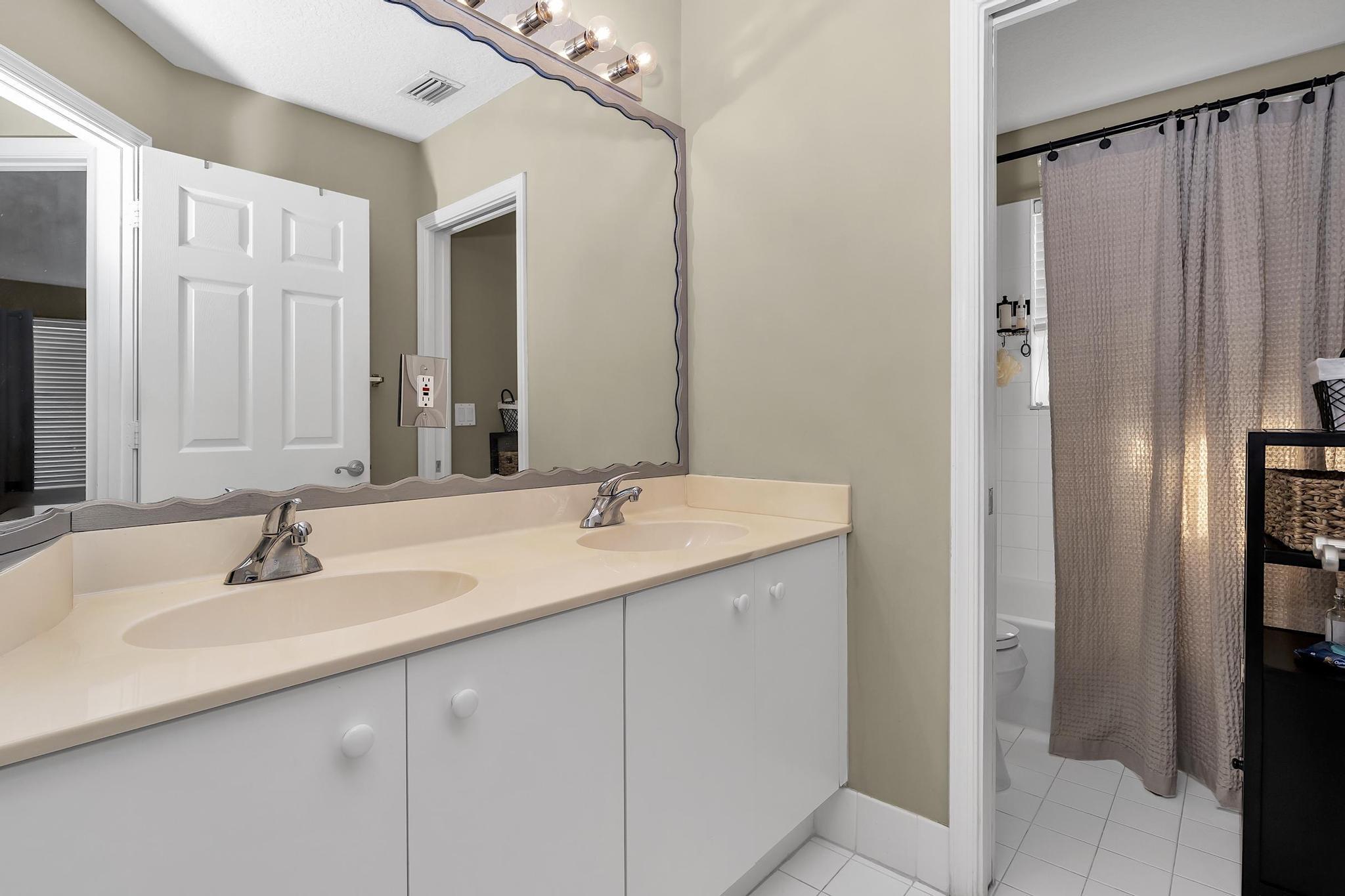 16138 SW 15th Pembroke Pines, FL 33027