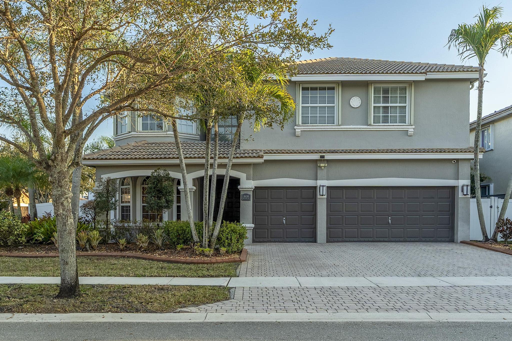 16138 SW 15th Pembroke Pines, FL 33027