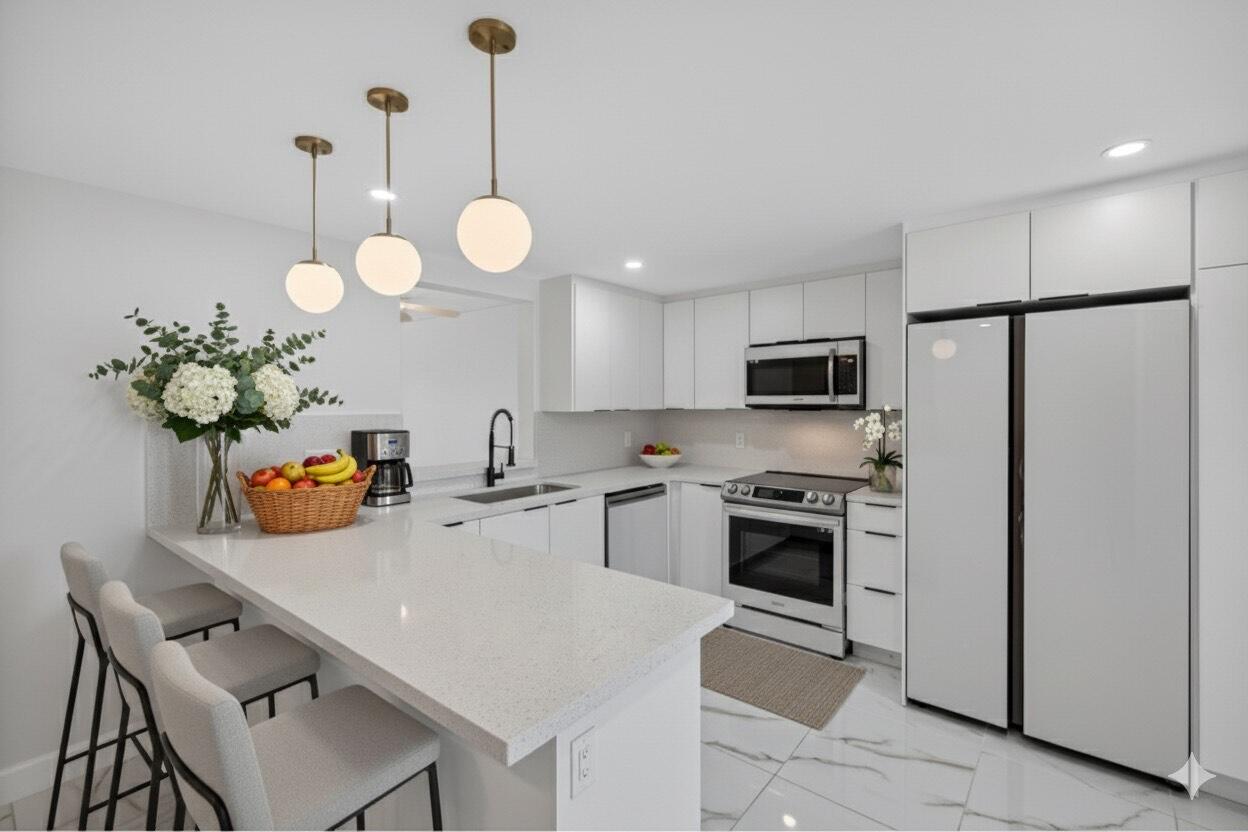 14375 Strathmore #303