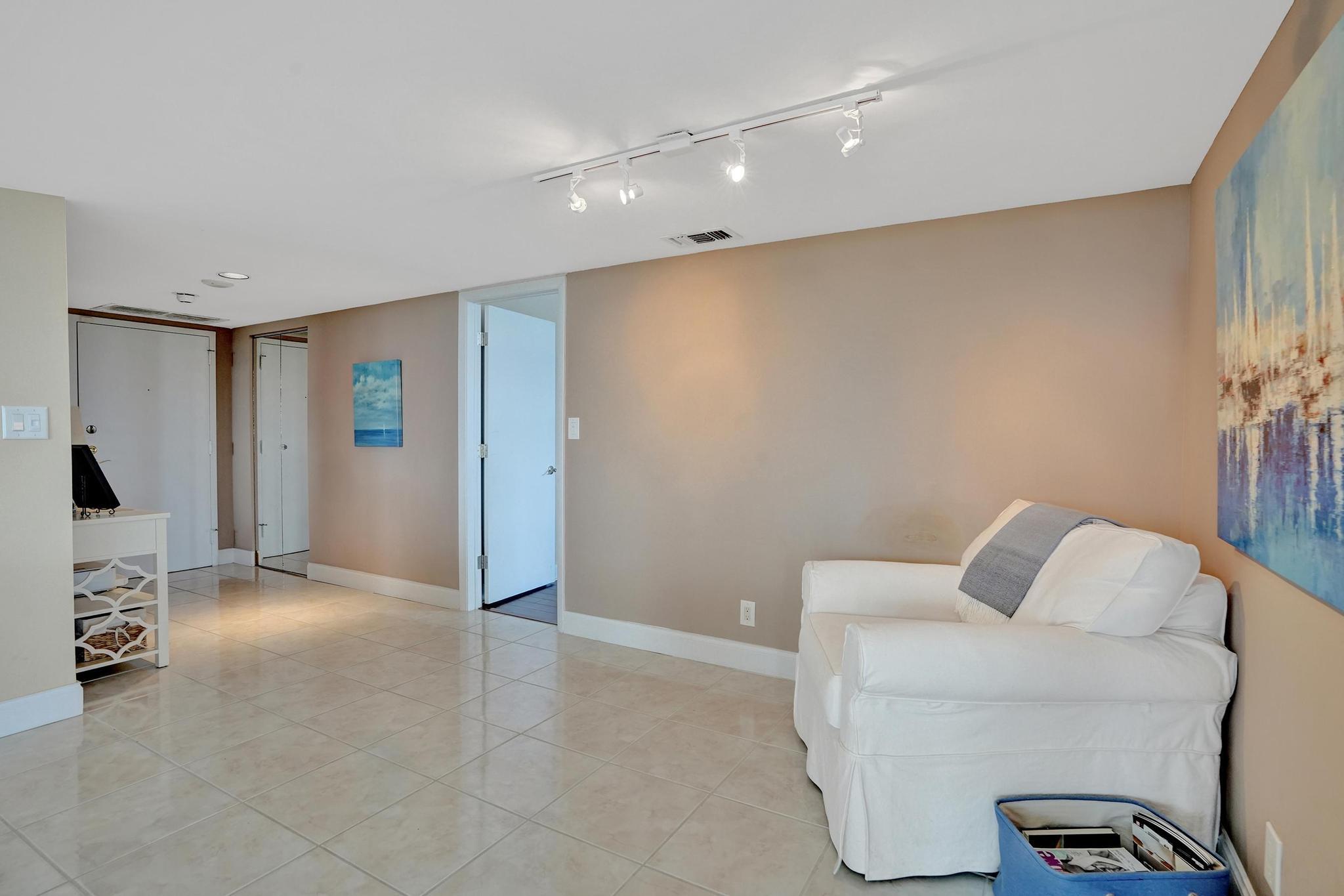 1010 S Ocean #808 Pompano Beach, FL 33062
